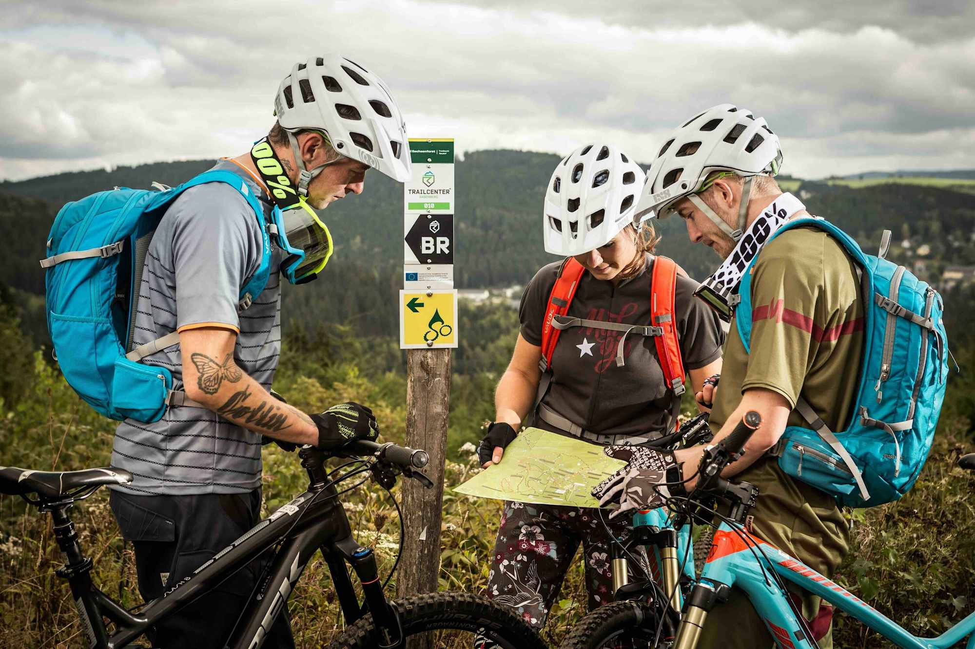 Beste Beschilderung und Kartenmaterial erleichtern die Orientierung im Gelände im TrailCenter Rabenberg.