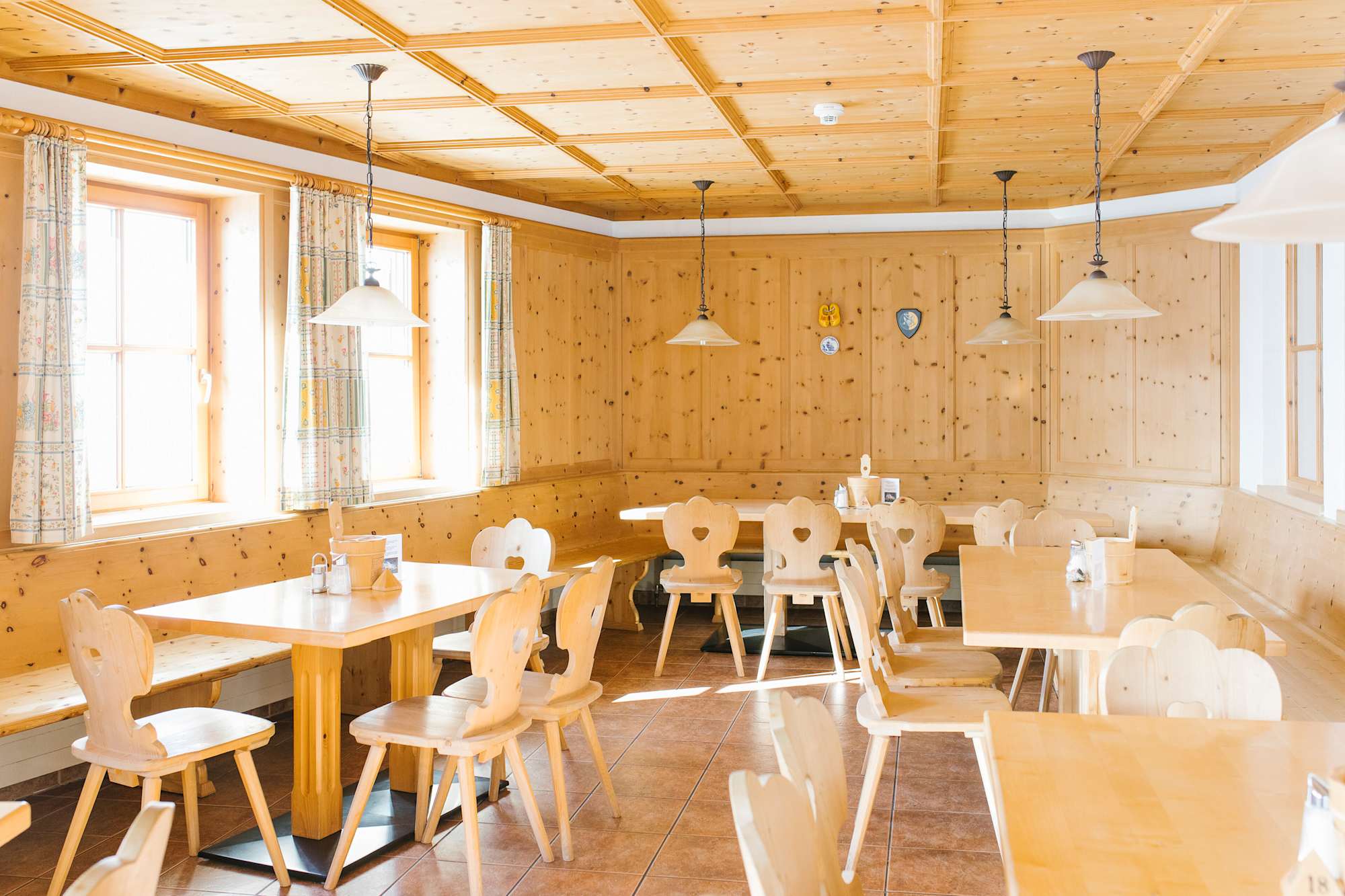 Gaststube in der Jamtalhütte