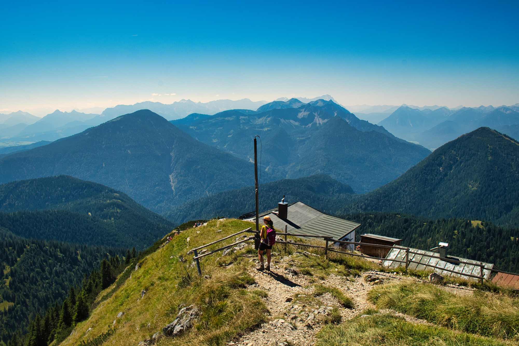 Am Heimgarten mit der Heimgartenhütte