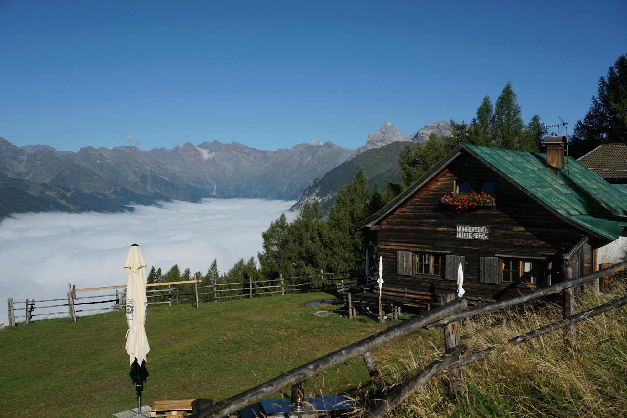 Hühnerspielhütte mit Blick ins Pflerschtal