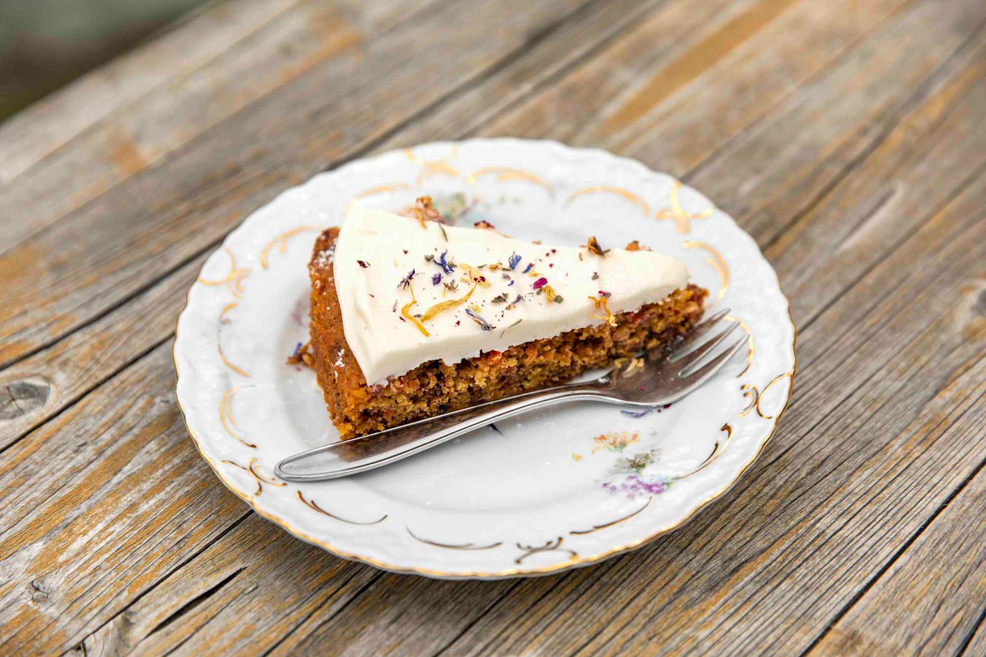 Selbstgemachte Torte auf der Sudetendeutschen Hütte