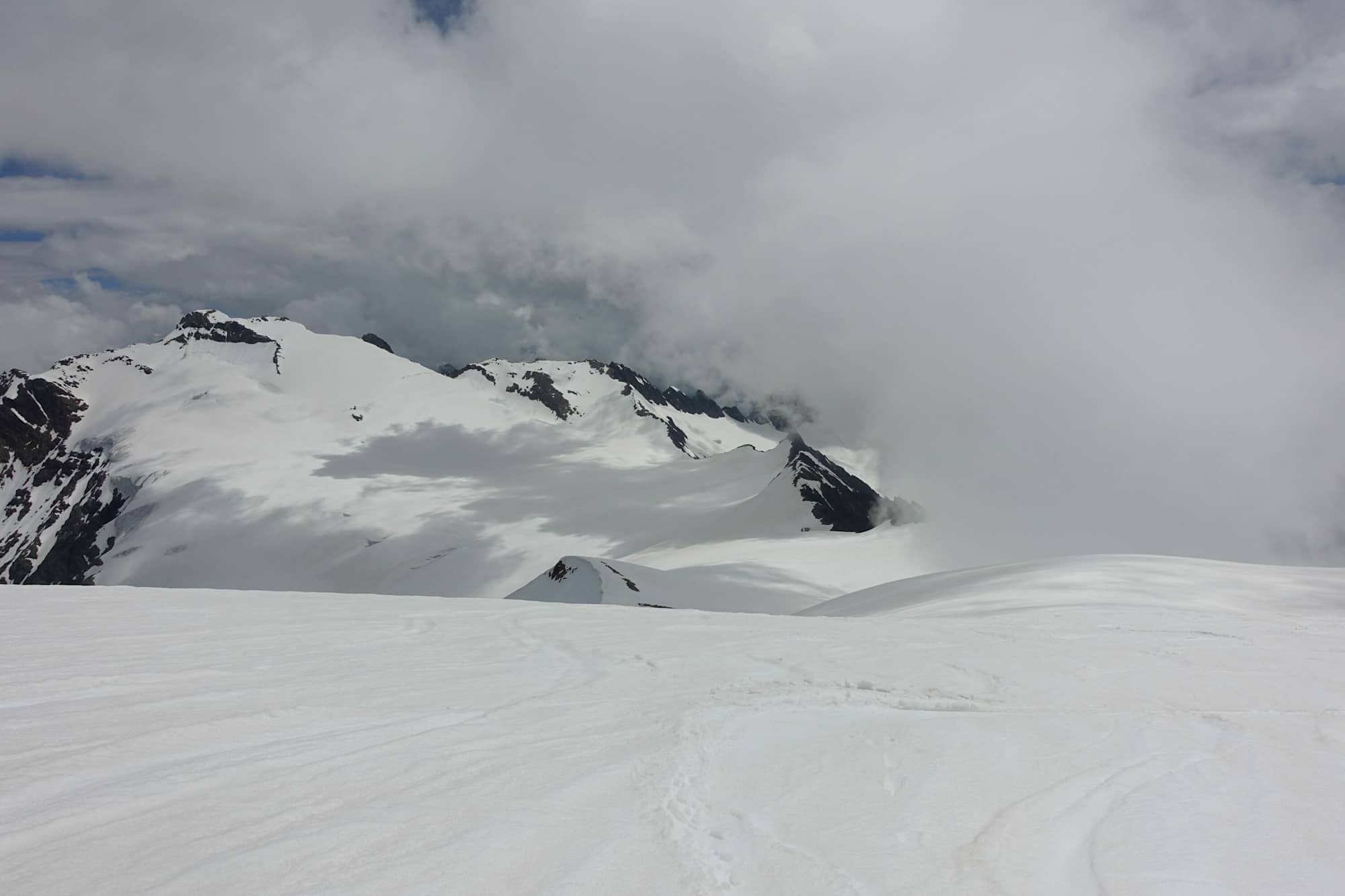 Das Sustenhorn vom Gwächtenhorn aus aufgenommen