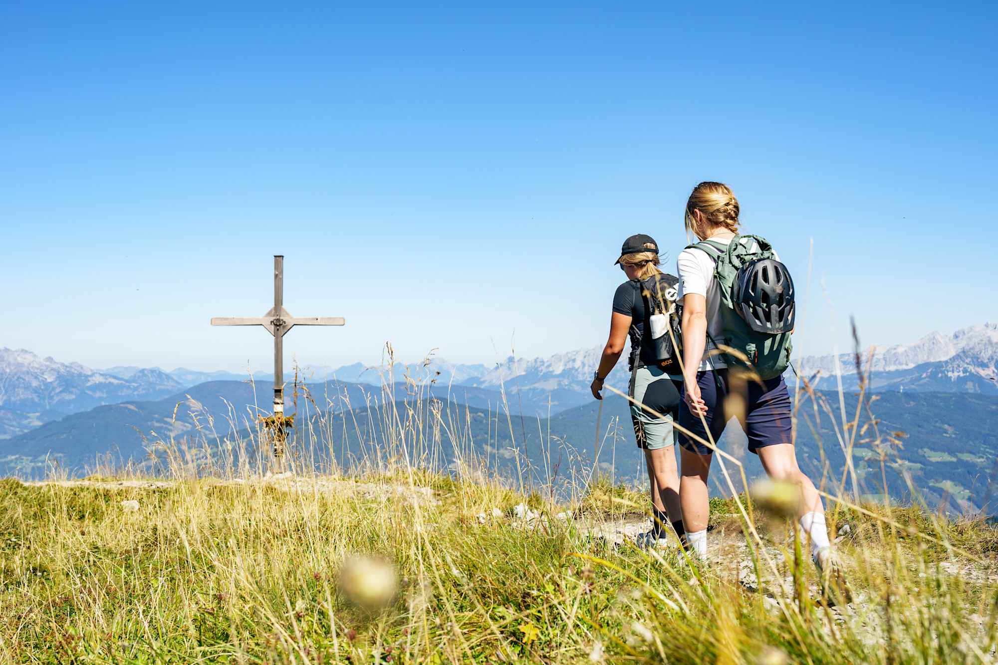 Gipfelkreuz am Lackenkogel