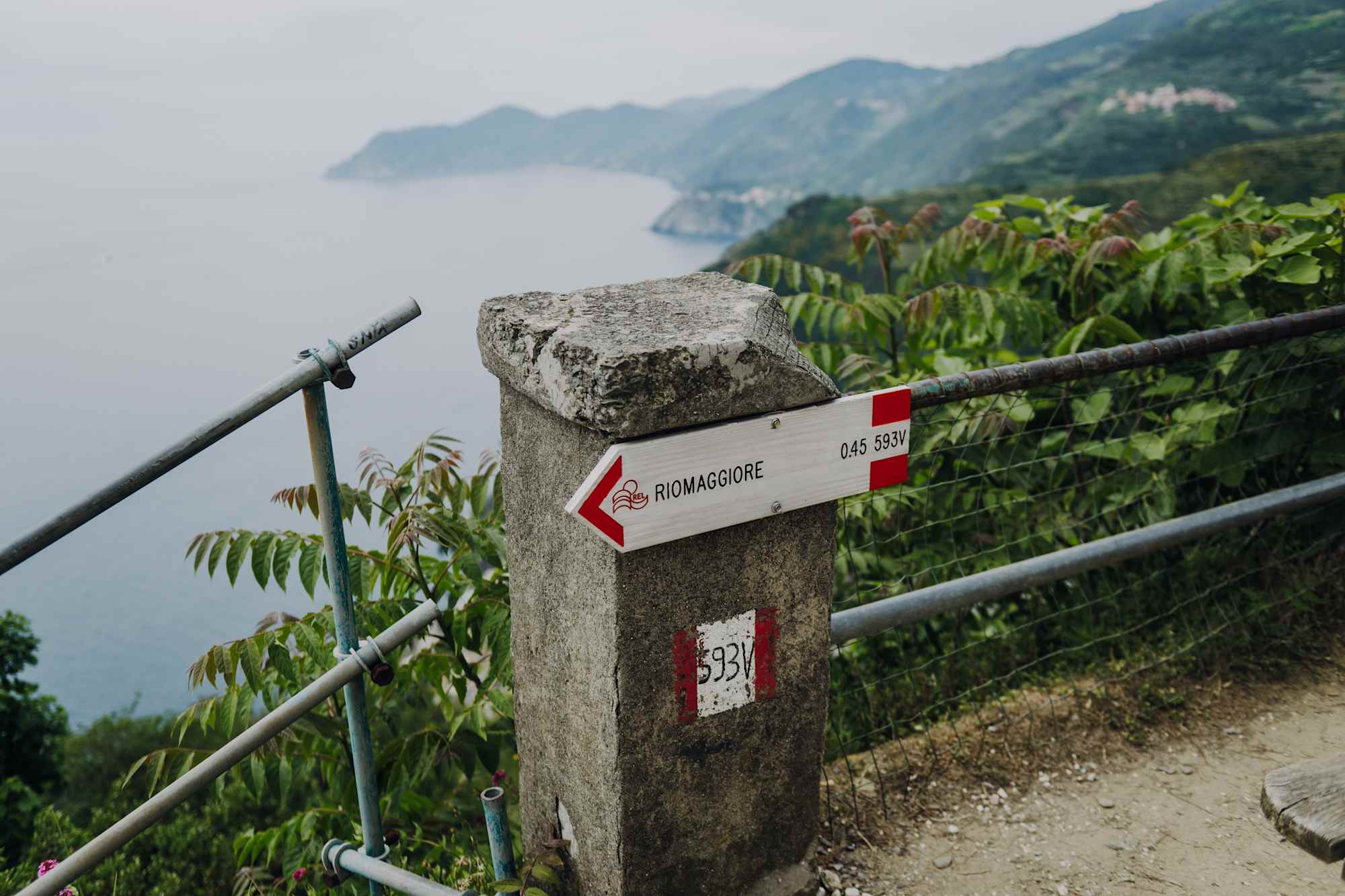 Am Weg von Riomaggiore zur Kirche Santuario di Nostra Signora di Montenero (Wegnummer 593)