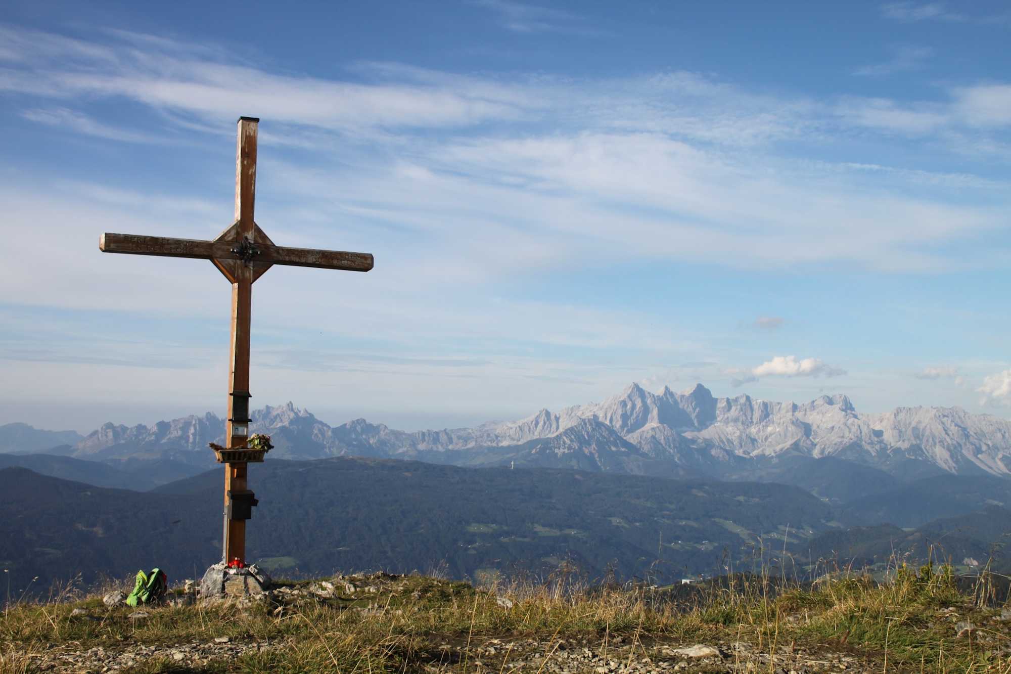 Lackenkofel mit Blick auf den Dachstein