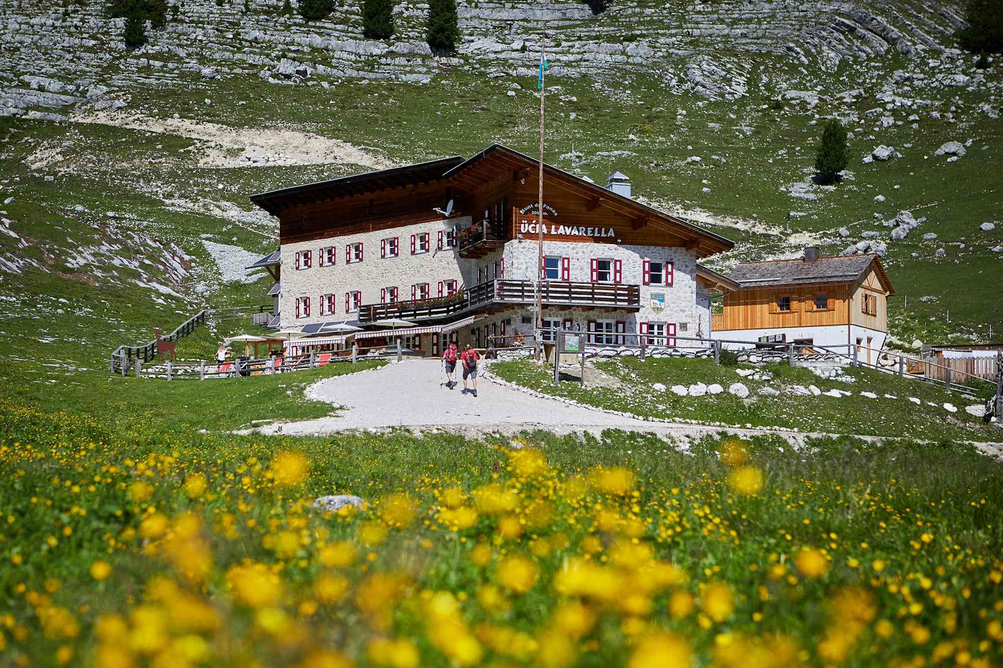 Die Lavarellahütte in Klein-Fanes