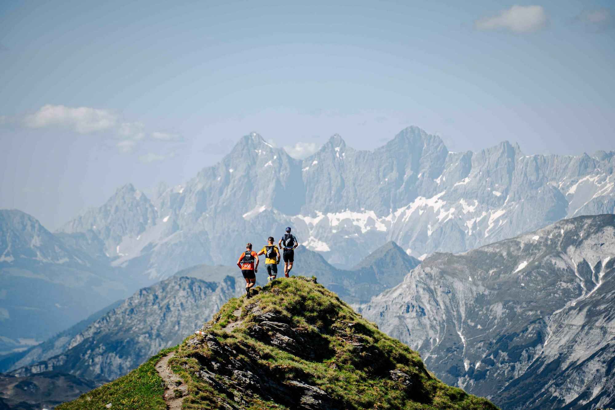 Abstieg von der Grazer Hütte auf Etappe 6 der Lungauer Tauern Krone.