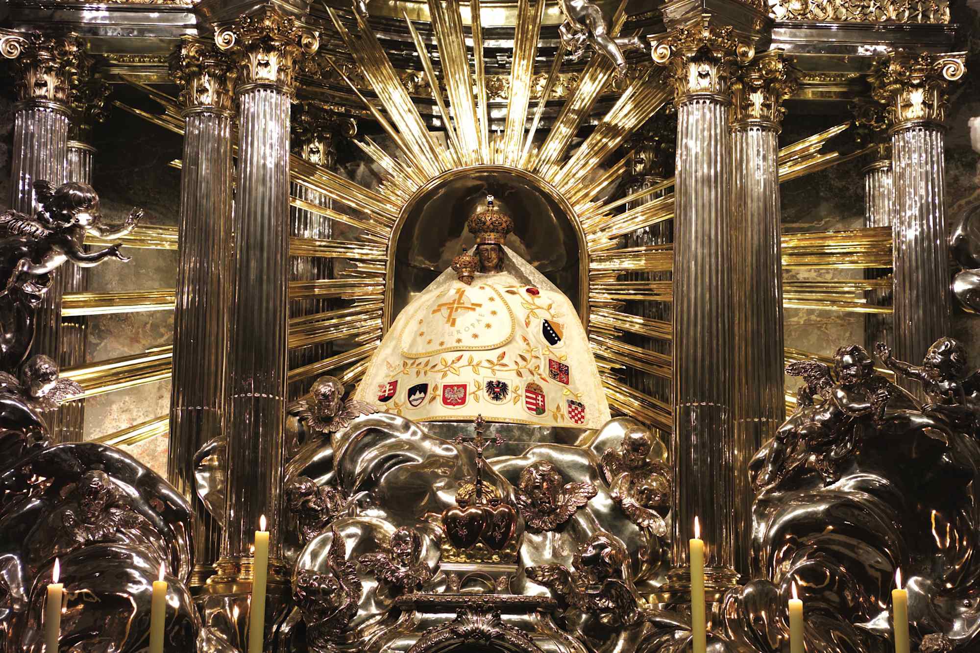 Gnadenstatue in der Basilika Mariazell