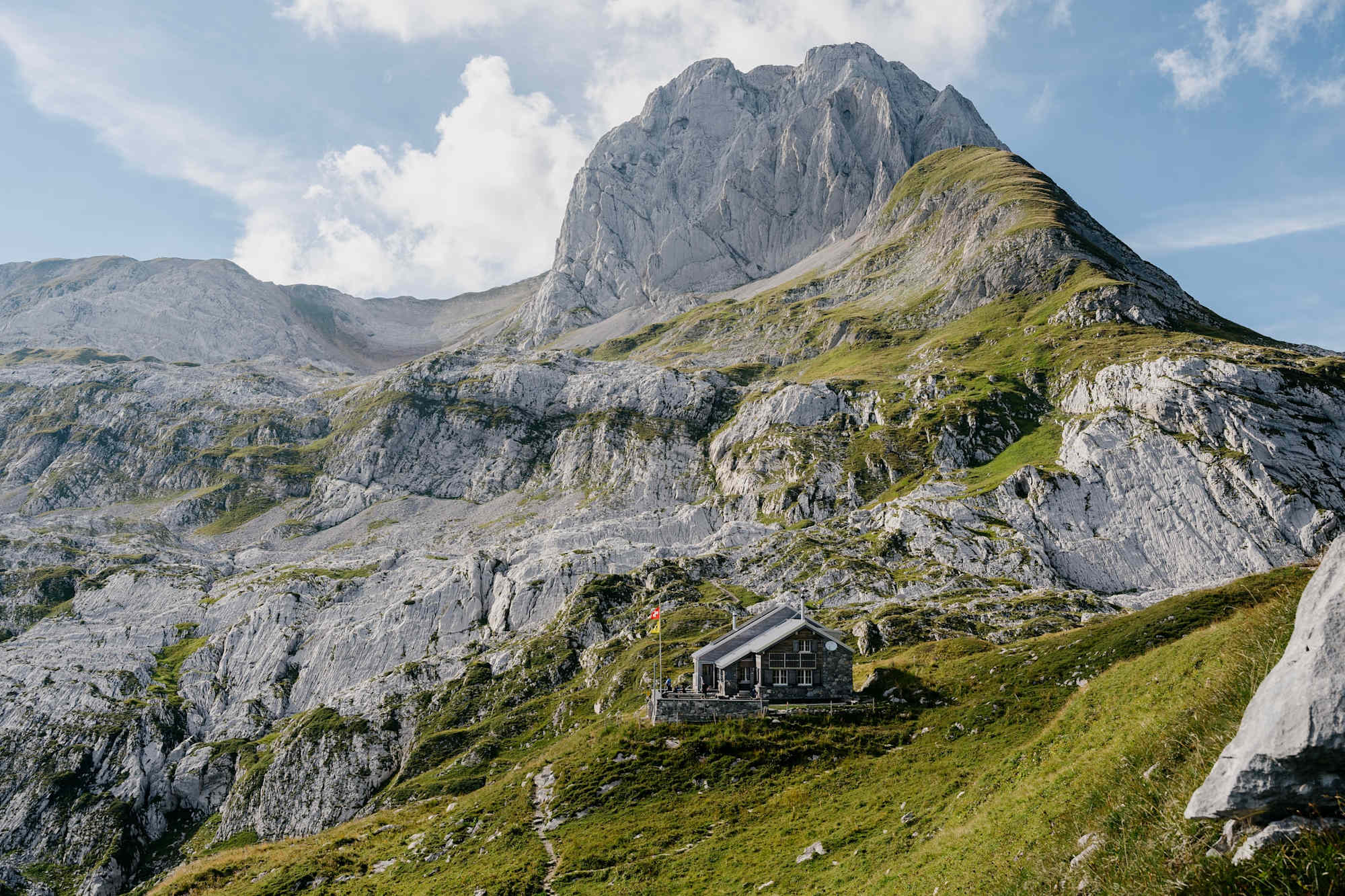 Die Zwinglipasshütte am Fuße des Altmann