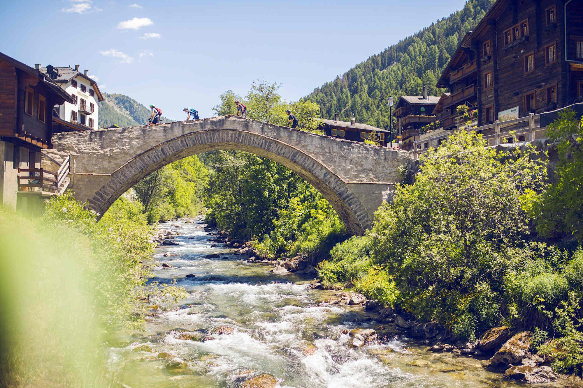 Brücke über der Binna in Binn