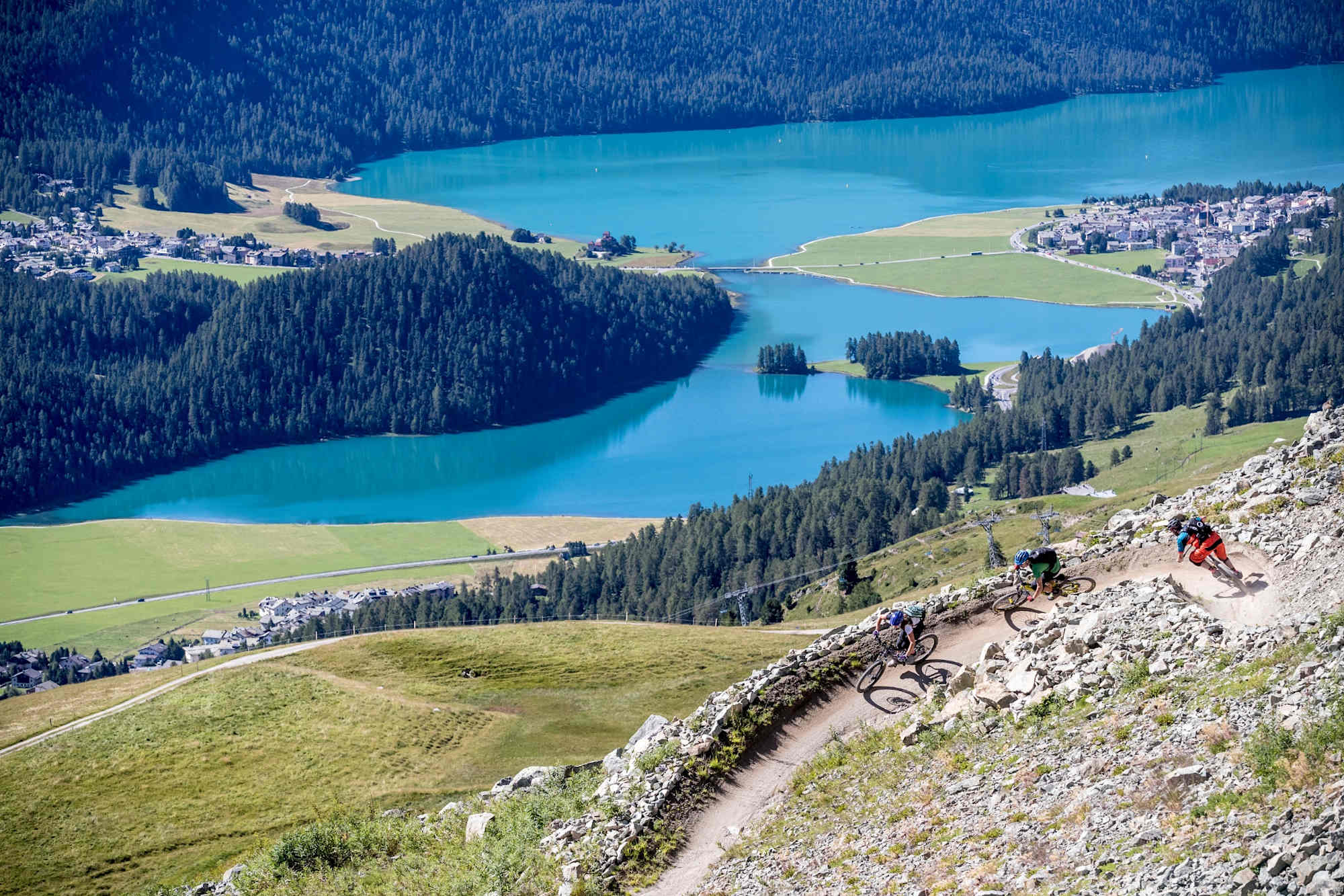 WM Flow Trail mit Blick auf den Champfèrer- und Silvaplanersee