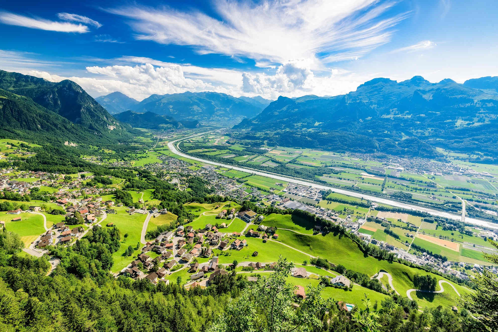 Blick von Masescha Richtung Triesenberg, Triesen und Balzers