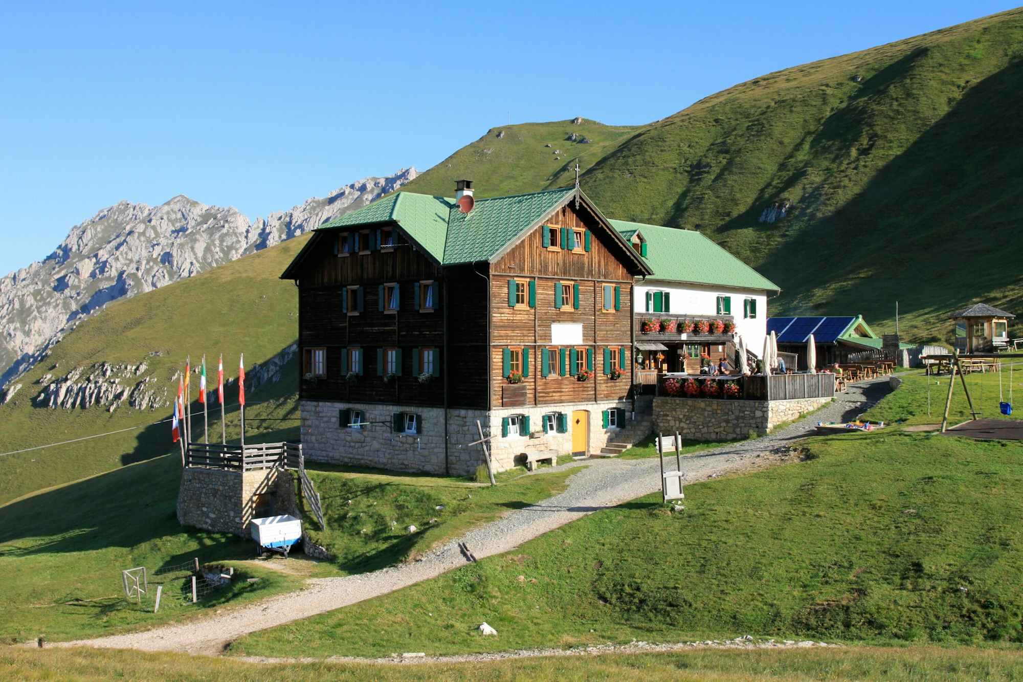 Die Schlüterhütte ist Ziel zahlreicher Wanderer.
