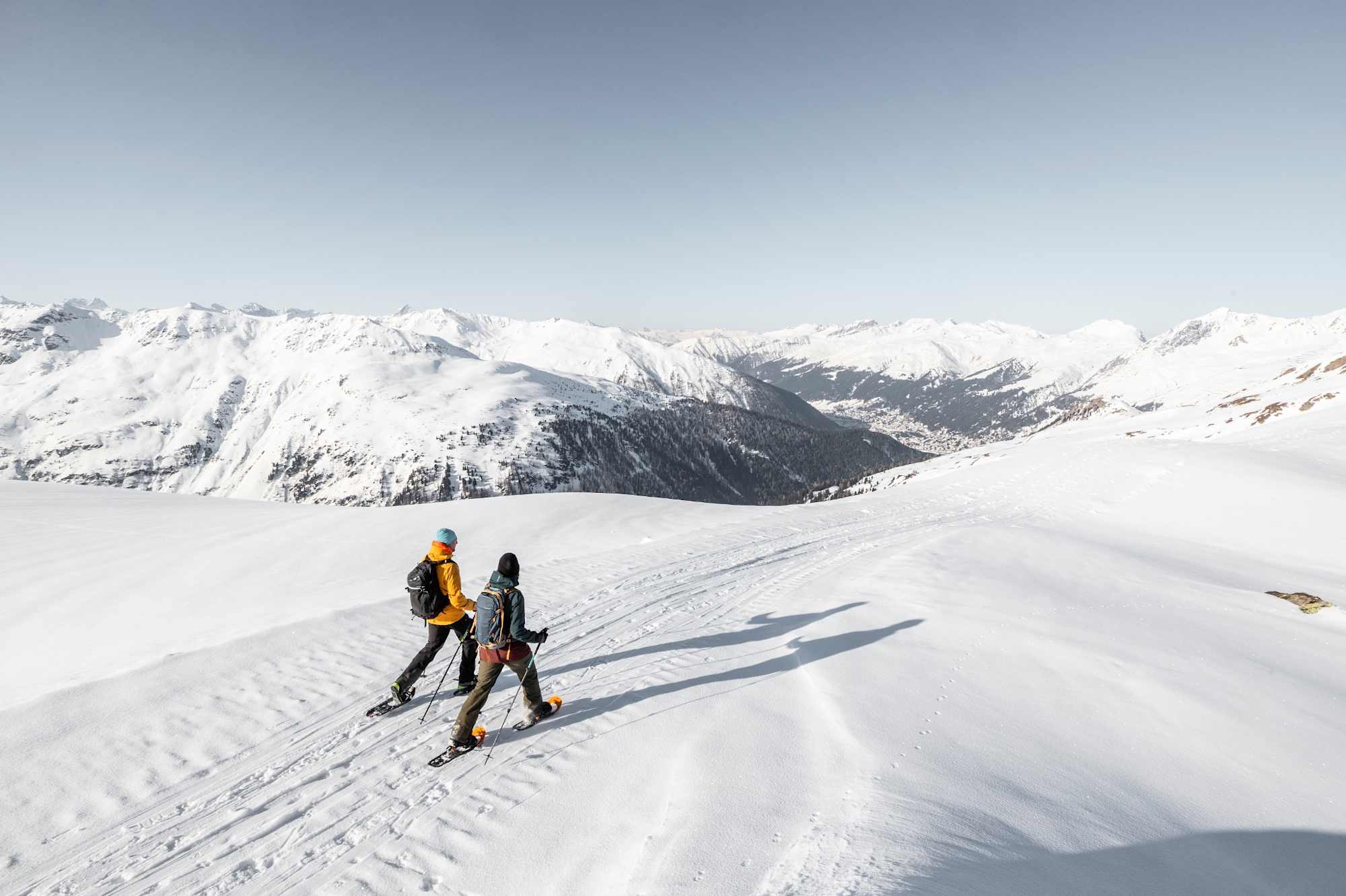 Ein toller Panoramablick bietet sich auf der Schneeschuhrunde