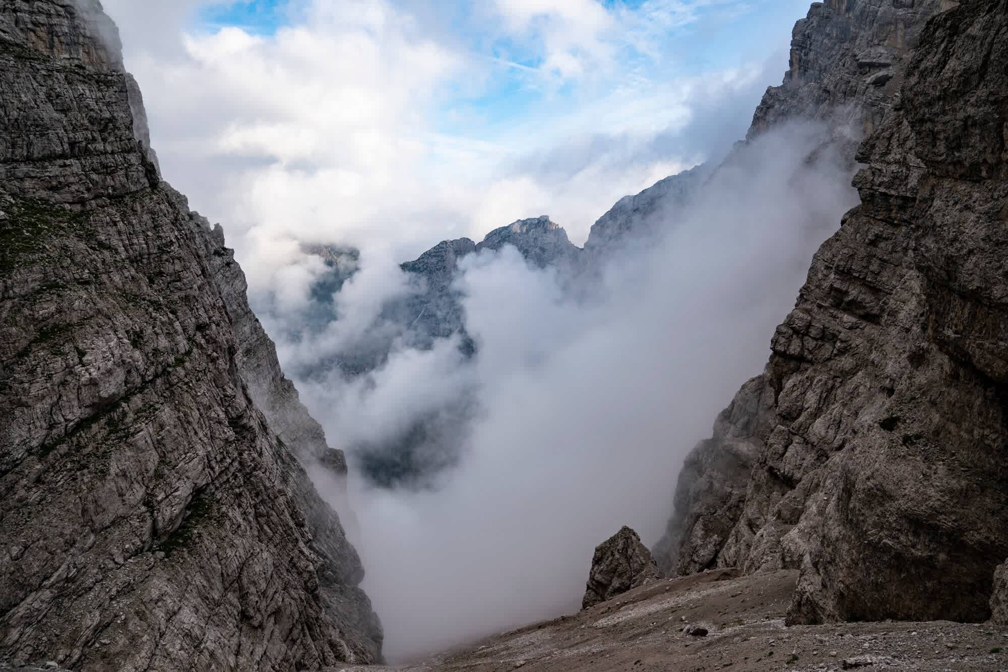 Unterwegs am Dolomiten Höhenweg 3
