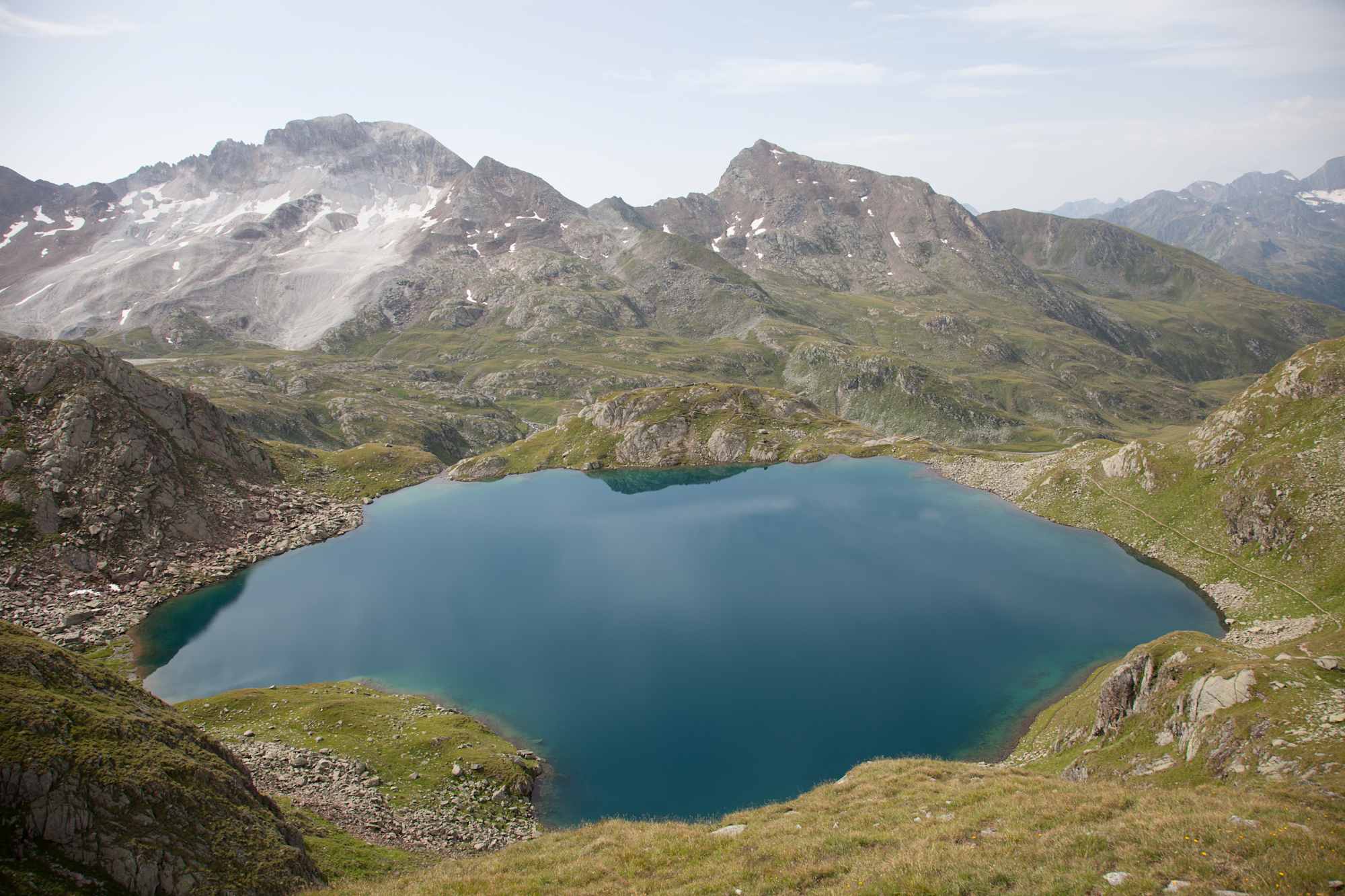 Der an der Strecke liegende Große Timmler Schwarzsee (2.514 m) zählt zu den schönsten Bergseen der Stubaier Alpen.