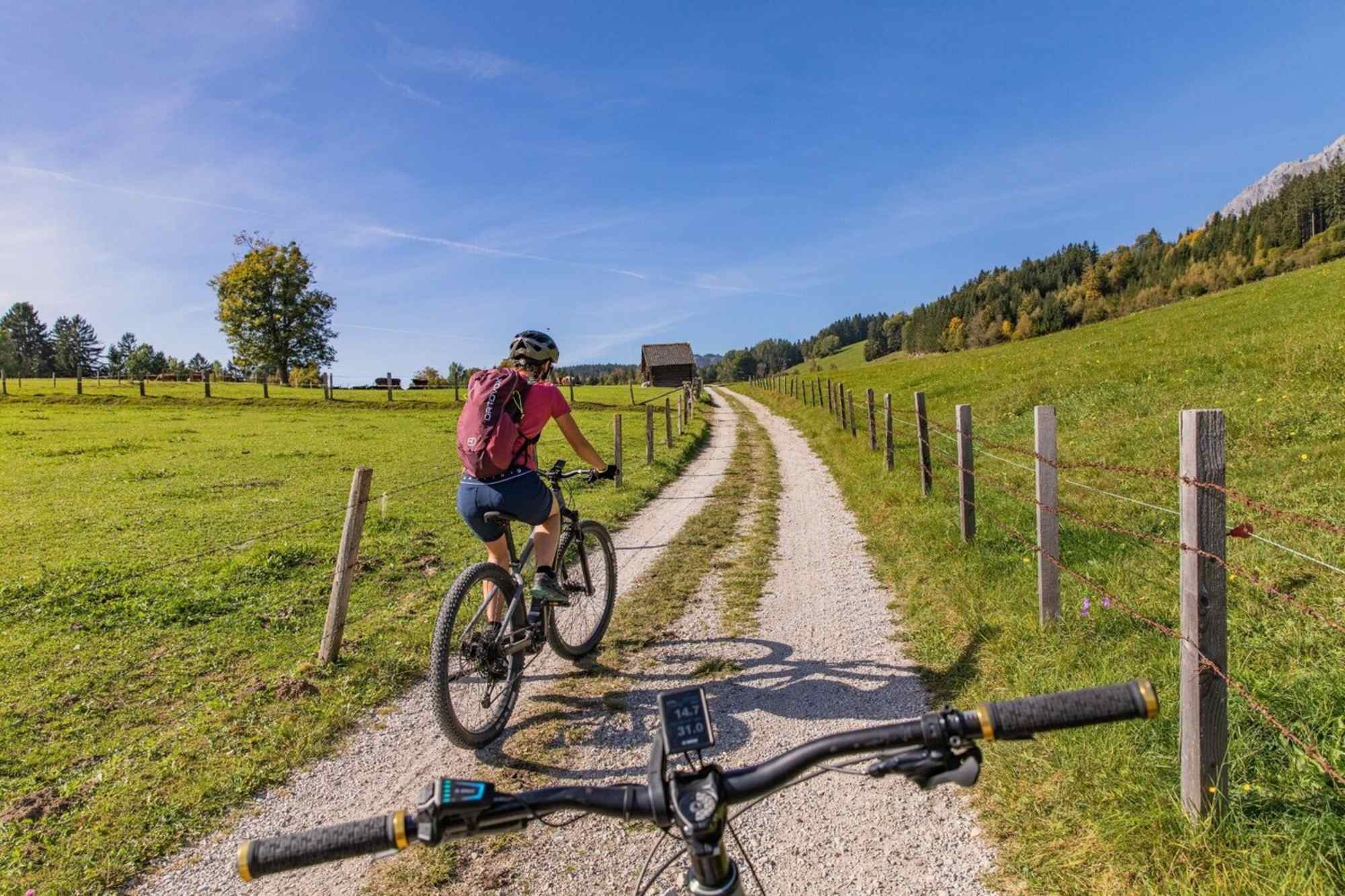 Aussichtsreich über die Felder