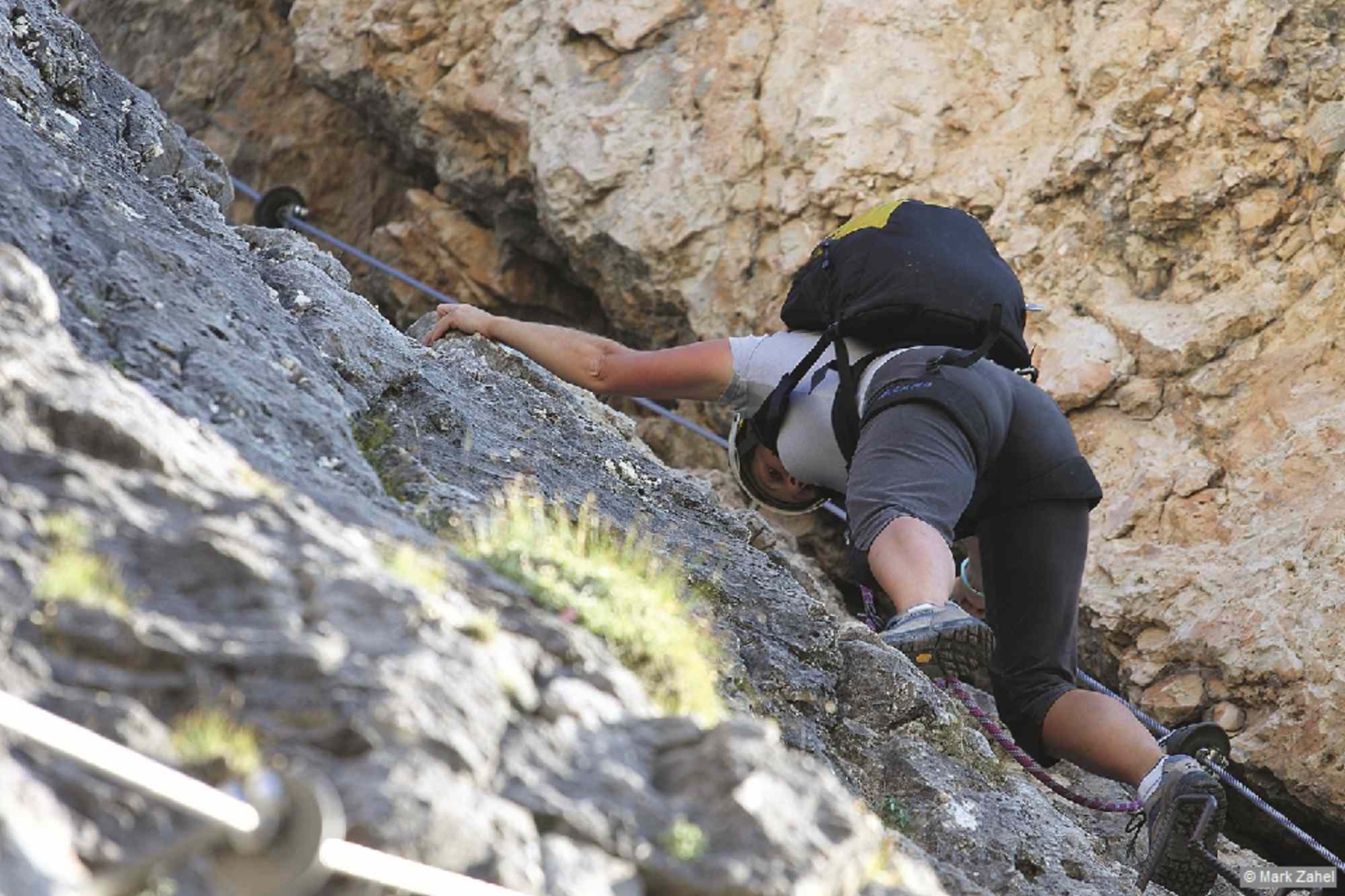 Anspruchsvolle Verschneidung (C/D) in der Via ferrata della Piramida.