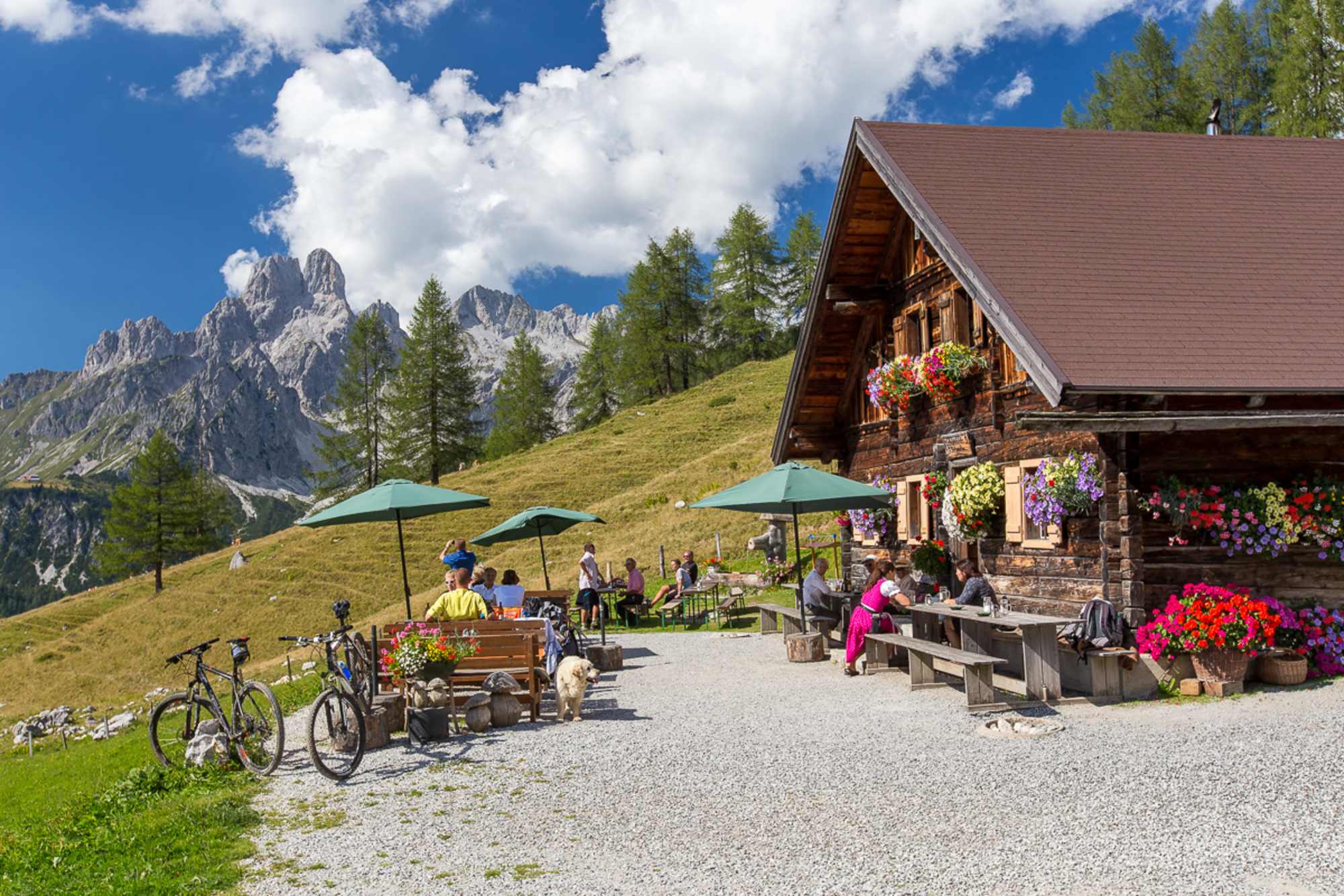 Die Wallenhütte auf der Sulzenalm