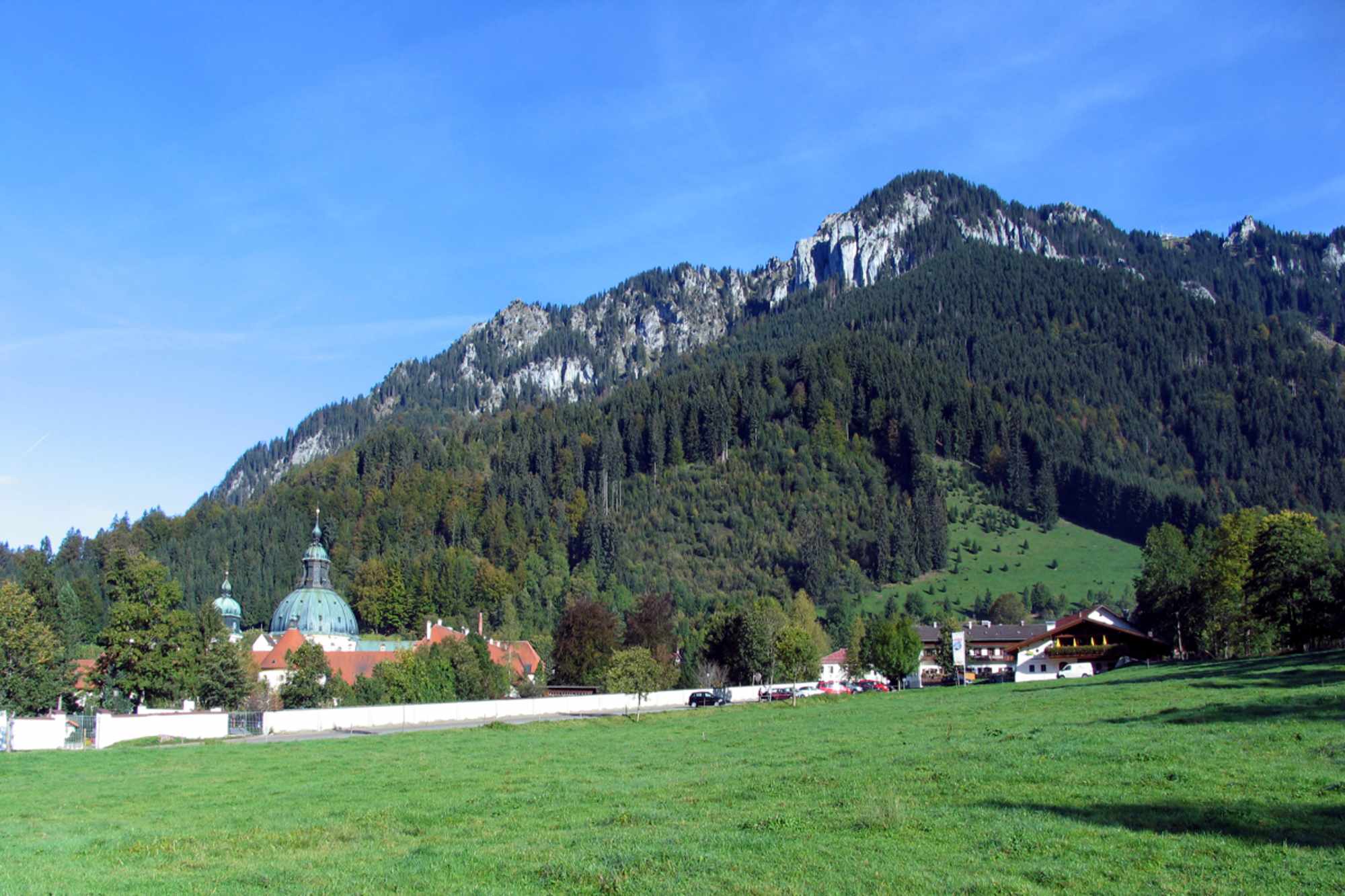 Ettaler Manndl - Blick auf Kloster Ettal und Laber