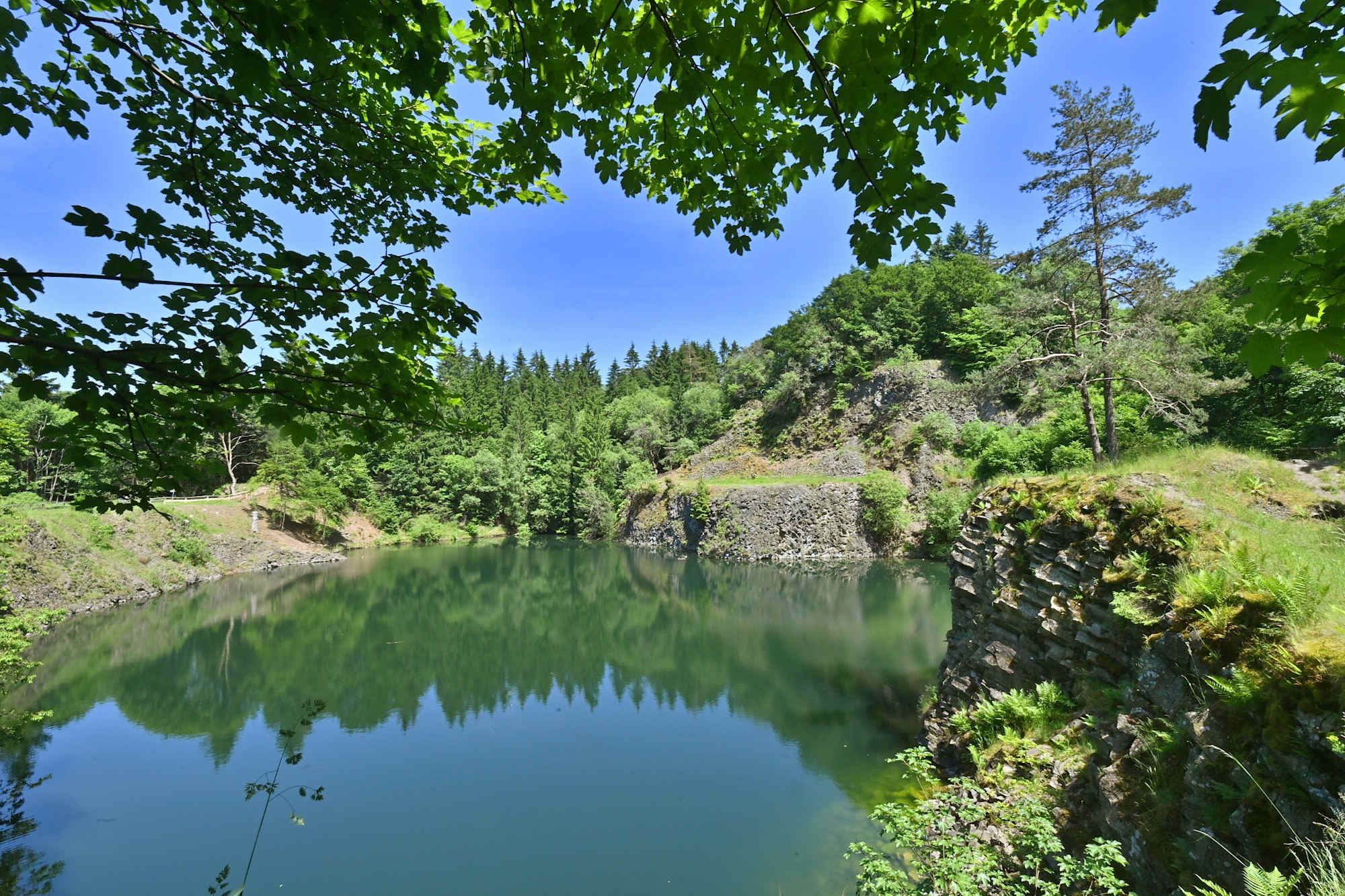 Basaltsee Tintenfass