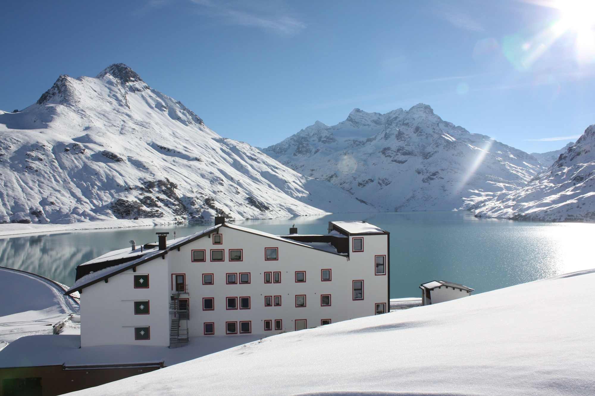 Berggasthof Piz Buin mit Stausee