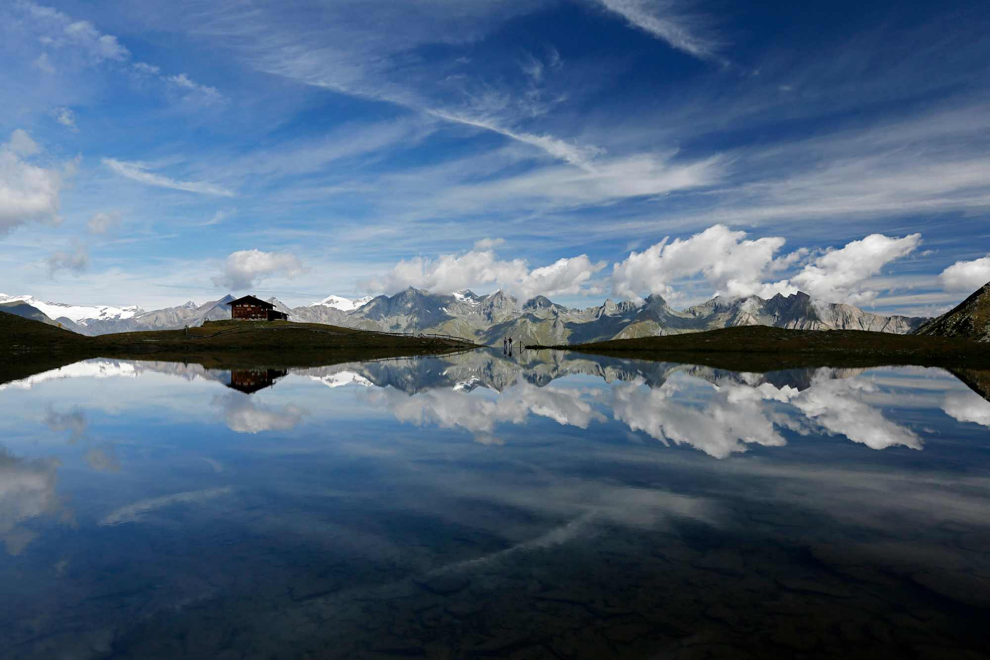 Zupalsee mit Zupalseehütte in der Lasörlinggruppe