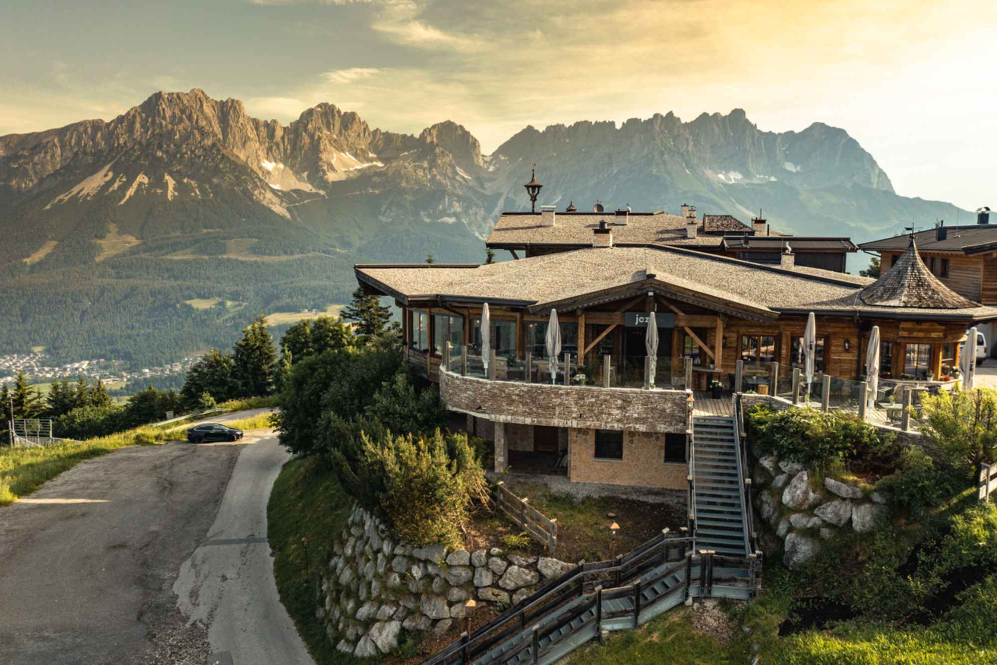 Blick auf das jezz Almresort