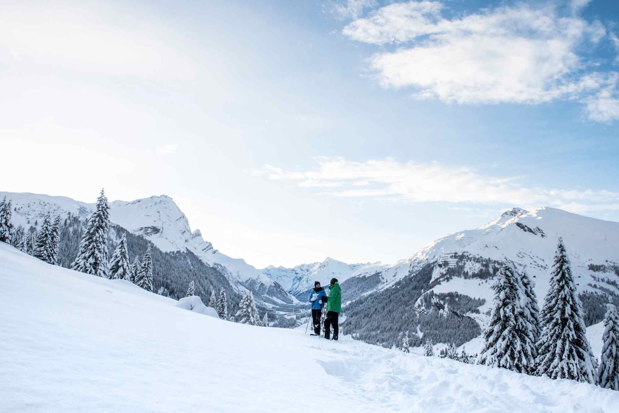 Auf den Panell-Schneeschuhtrail