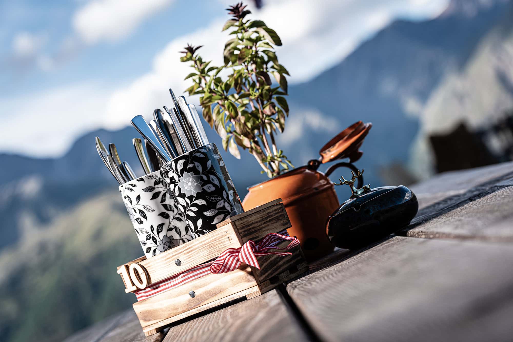 Stilvoll auch auf der Terrasse der Kloster Alm