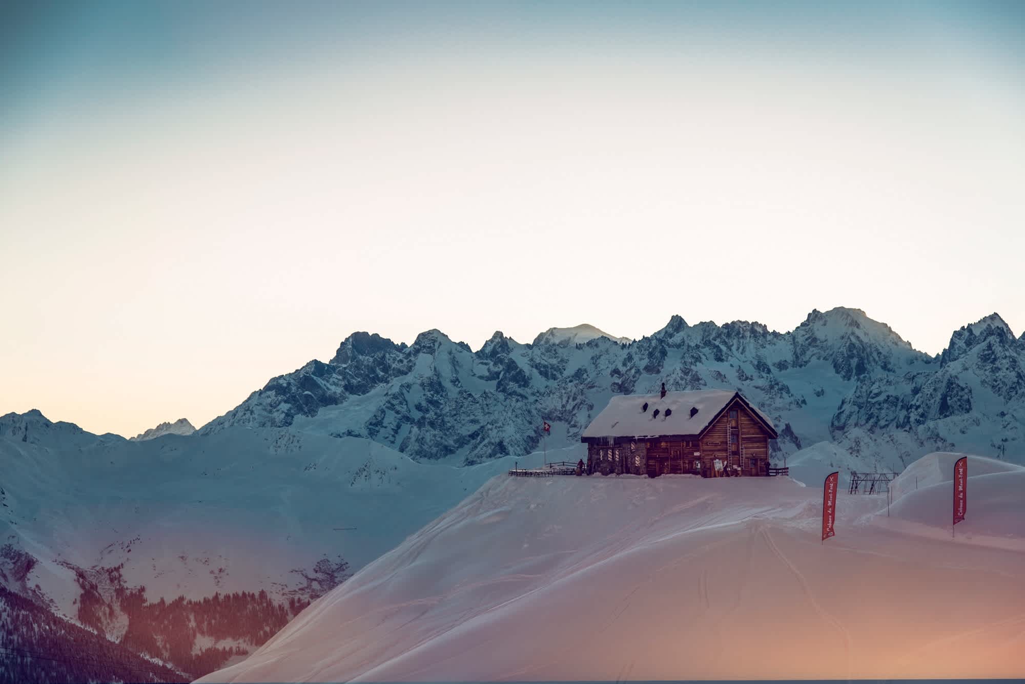 Die Cabane du Mont Fort im Winter