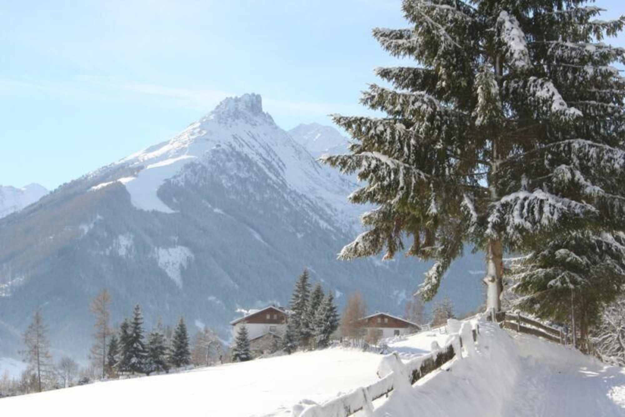 Idyllische Winterwanderung von Fulpmes nach Madraz im Stubaital