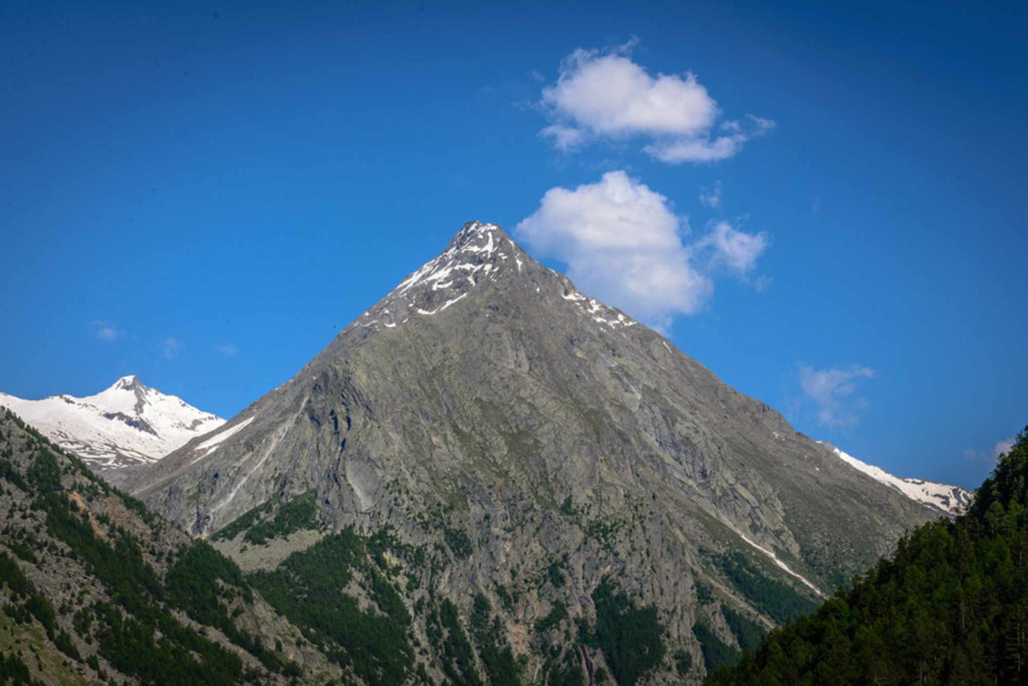 Das formschöne Almagellerhorn im Wallis