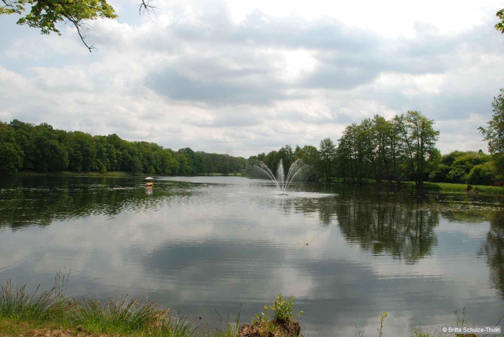 Lindenteich. Die Wege im zweiten Teil der Tour (ab Lindteich) sind holpriger als im ersten.