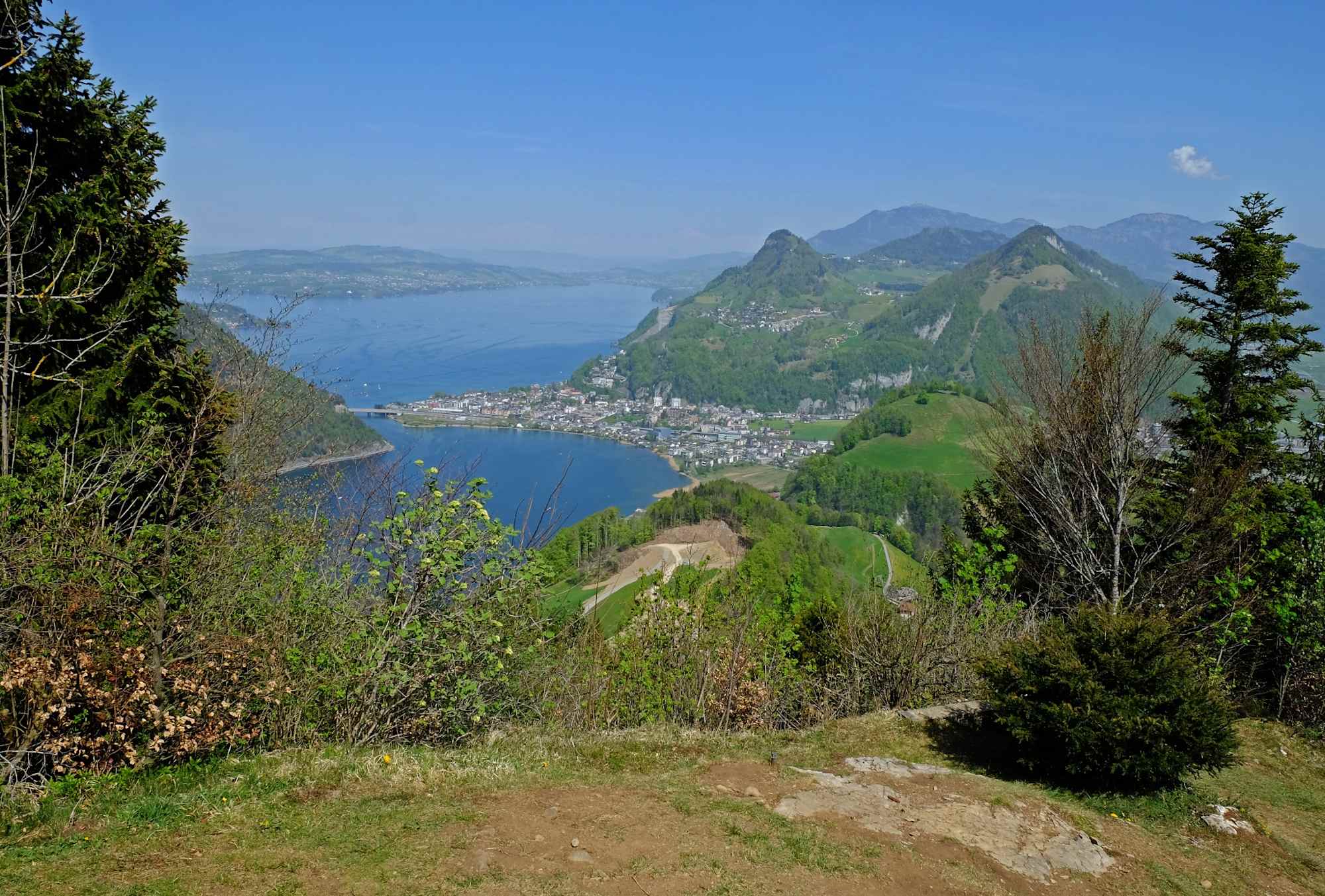 Drachenflue; Blick auf Stansstad und zum Bürgenstock
