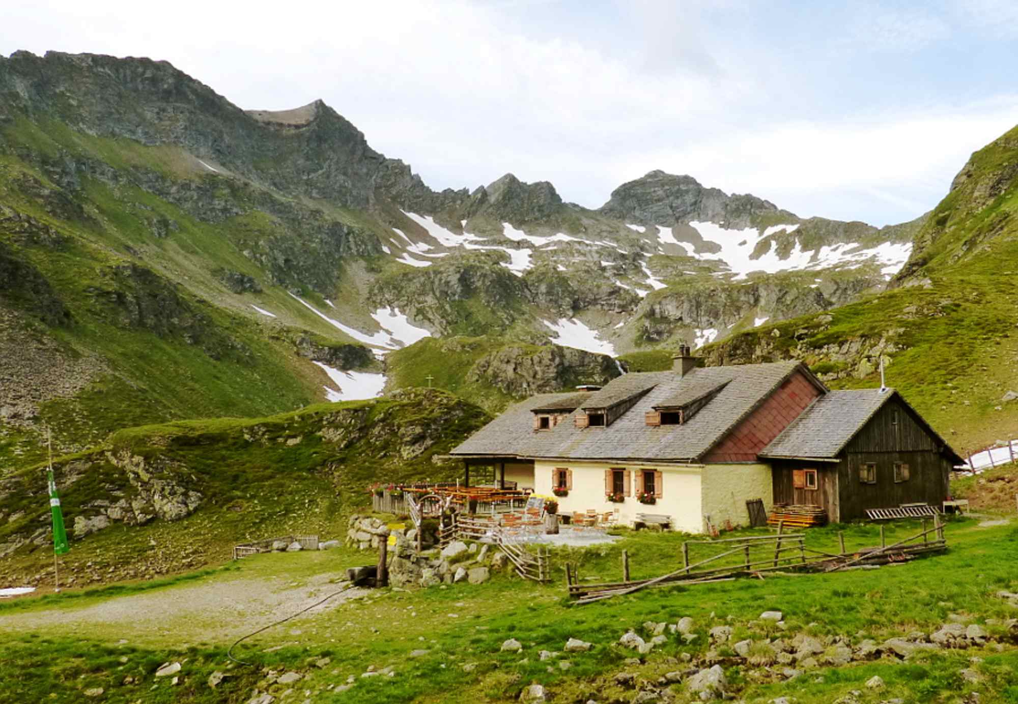 Die Landawirseehütte