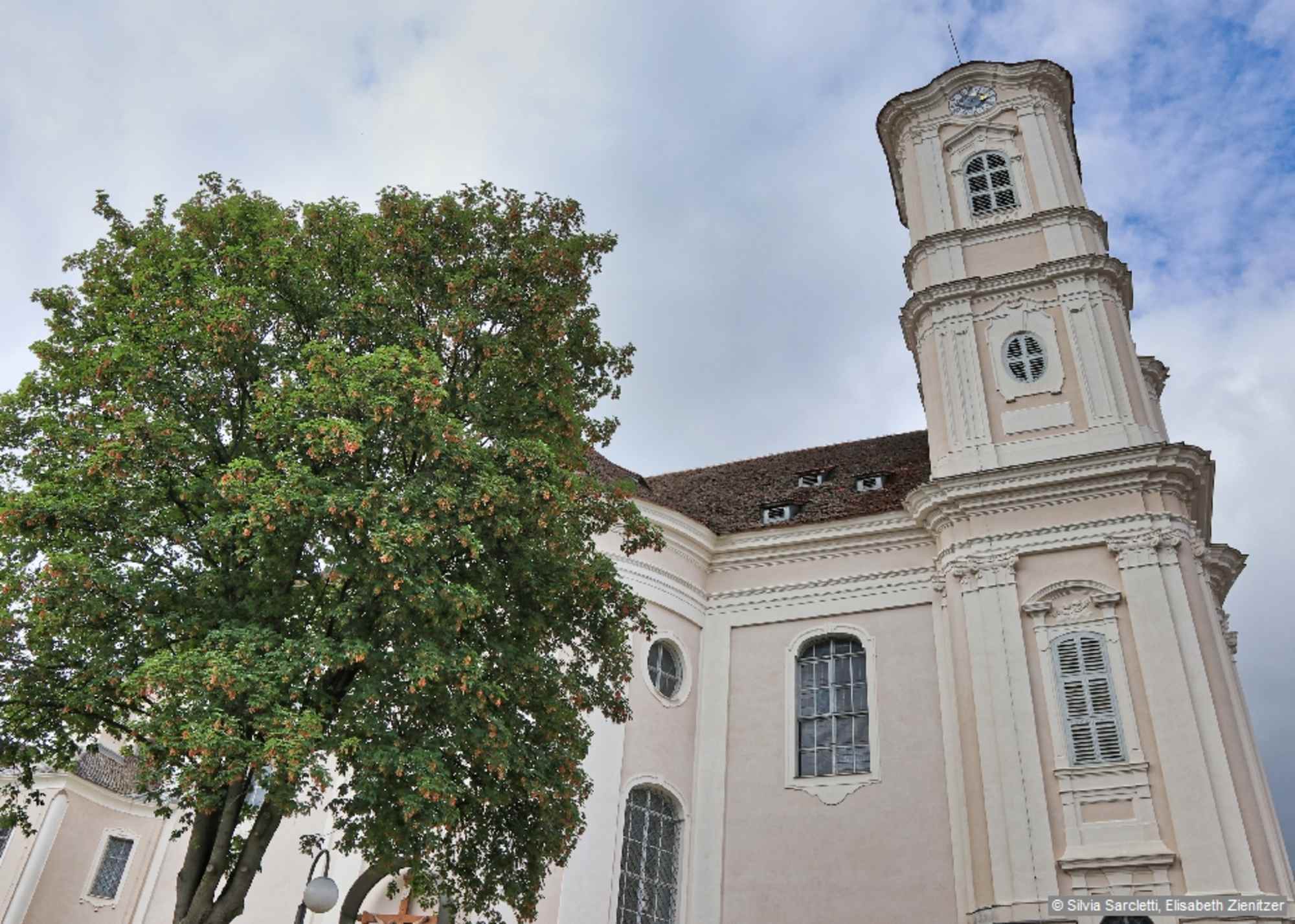 Unser Tagesziel, die Basilika am Weizberg.