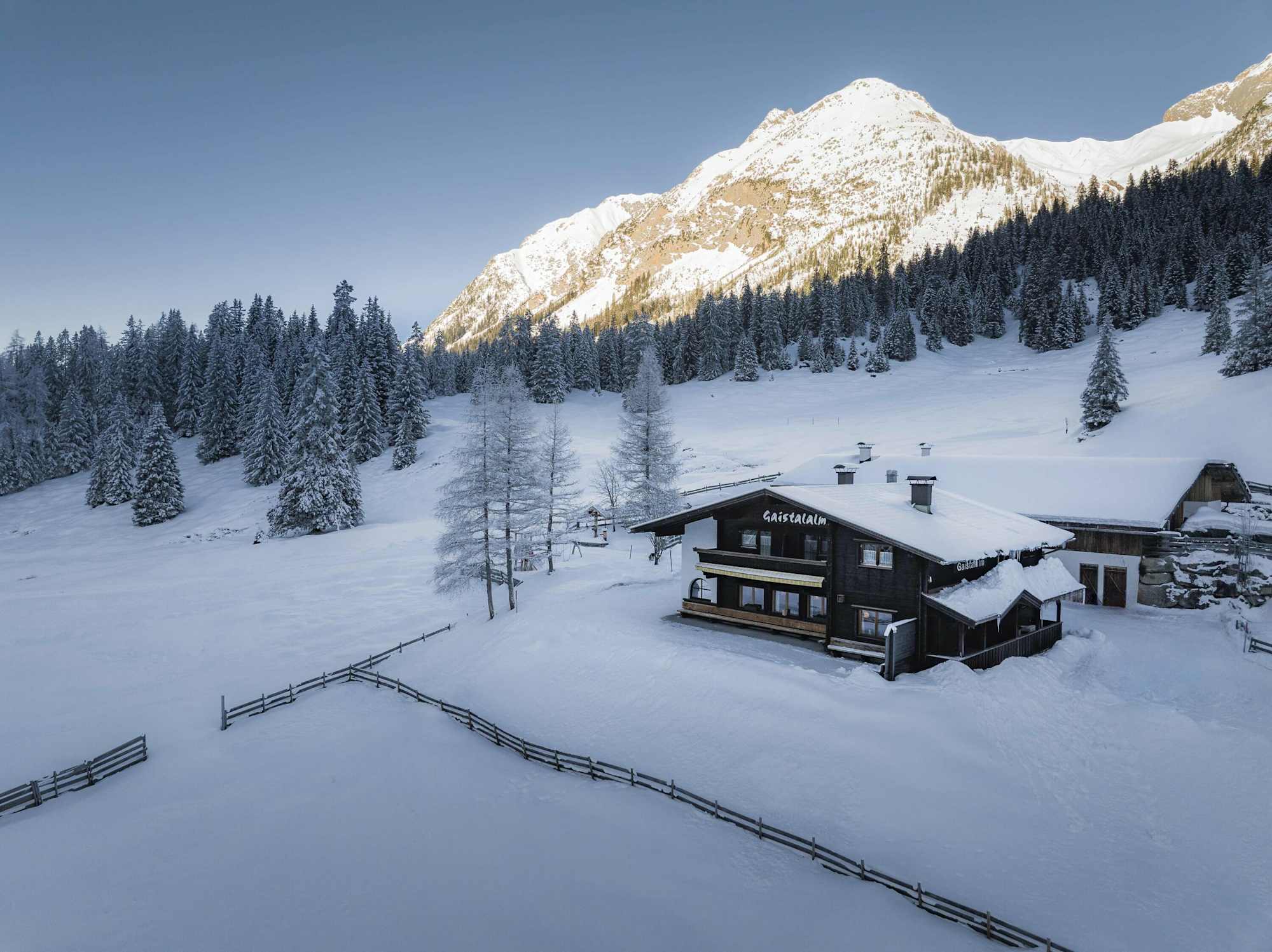 Die Gaistalalm im Winter