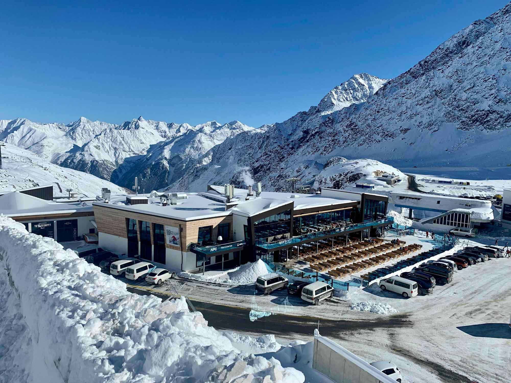 Das Selbstbedienungsrestaurant am Rettenbachgletscher