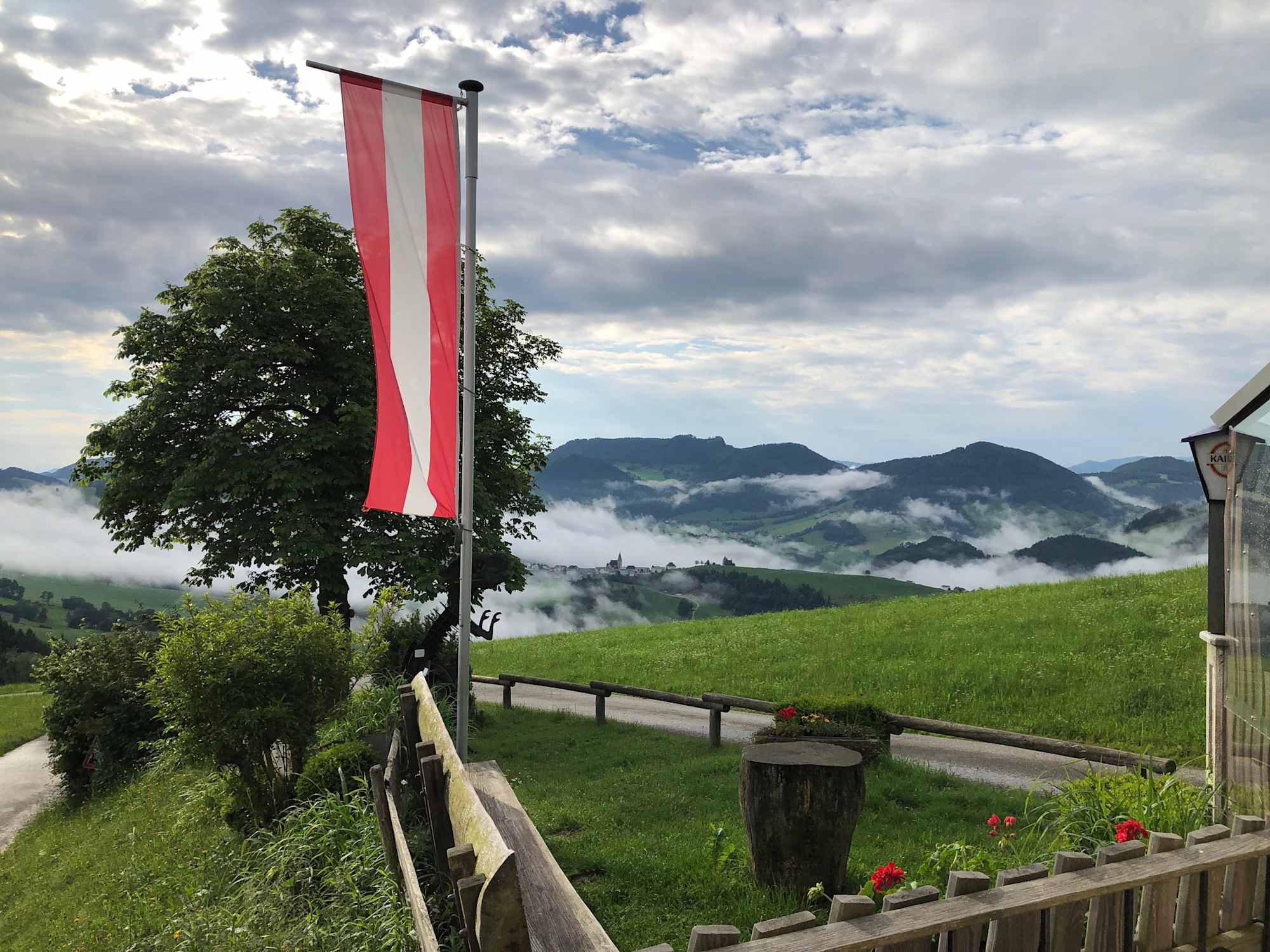 Blick von der Glasner Hütte im Nationalpark Kalkalpen auf die Oberösterreichischen Voralpen.