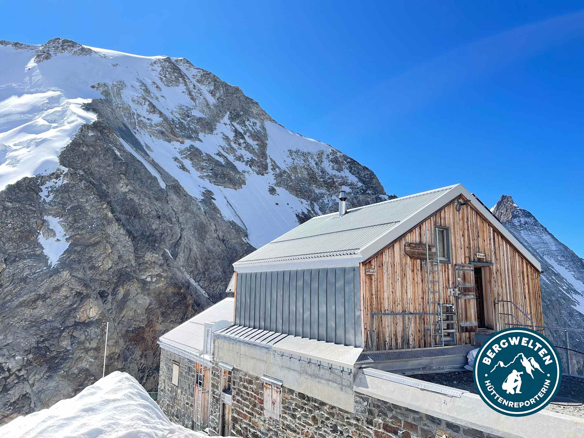 Die Hollandiahütte auf über 3.000 m