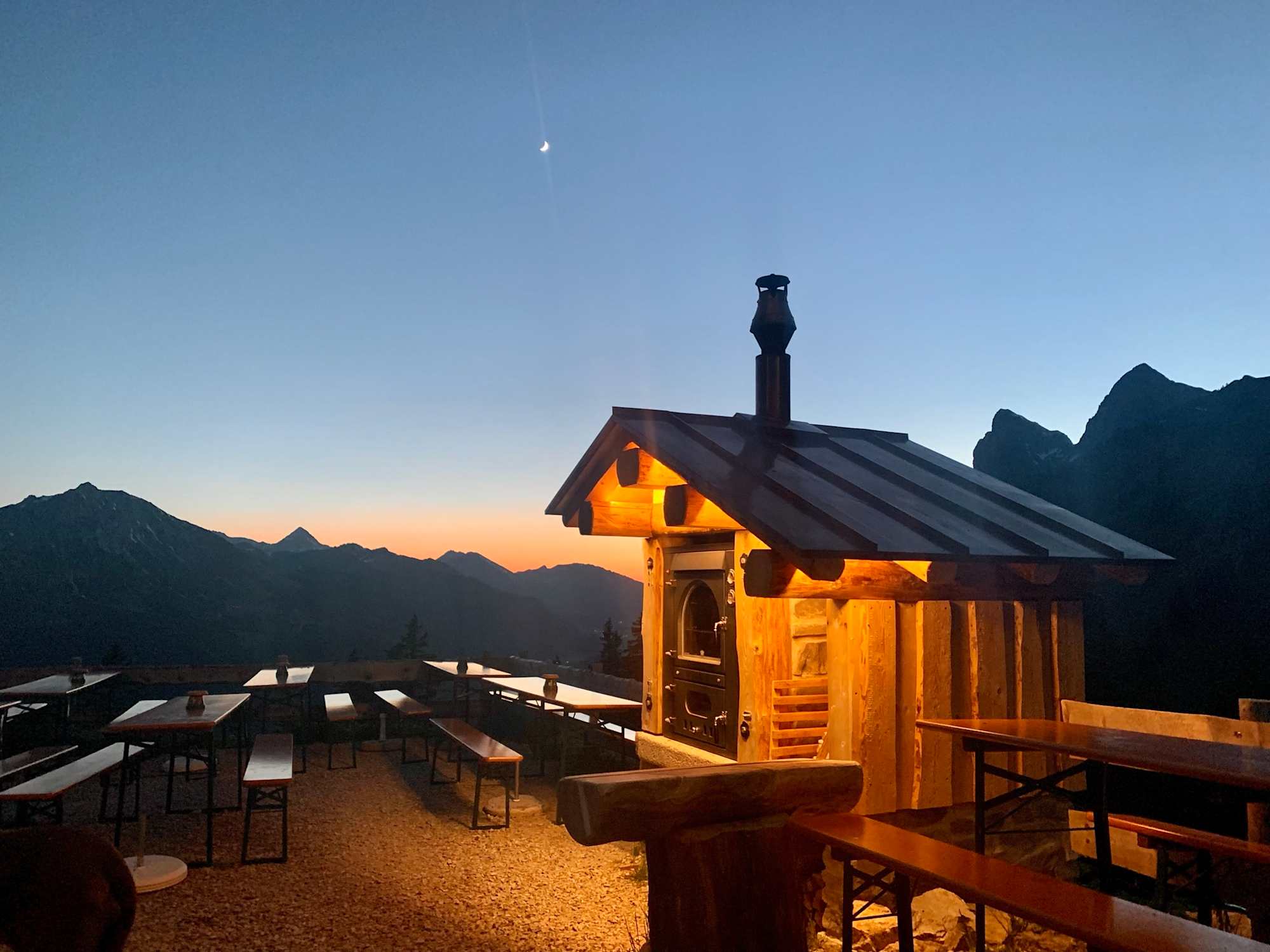 Holzofen der Schneetalalm