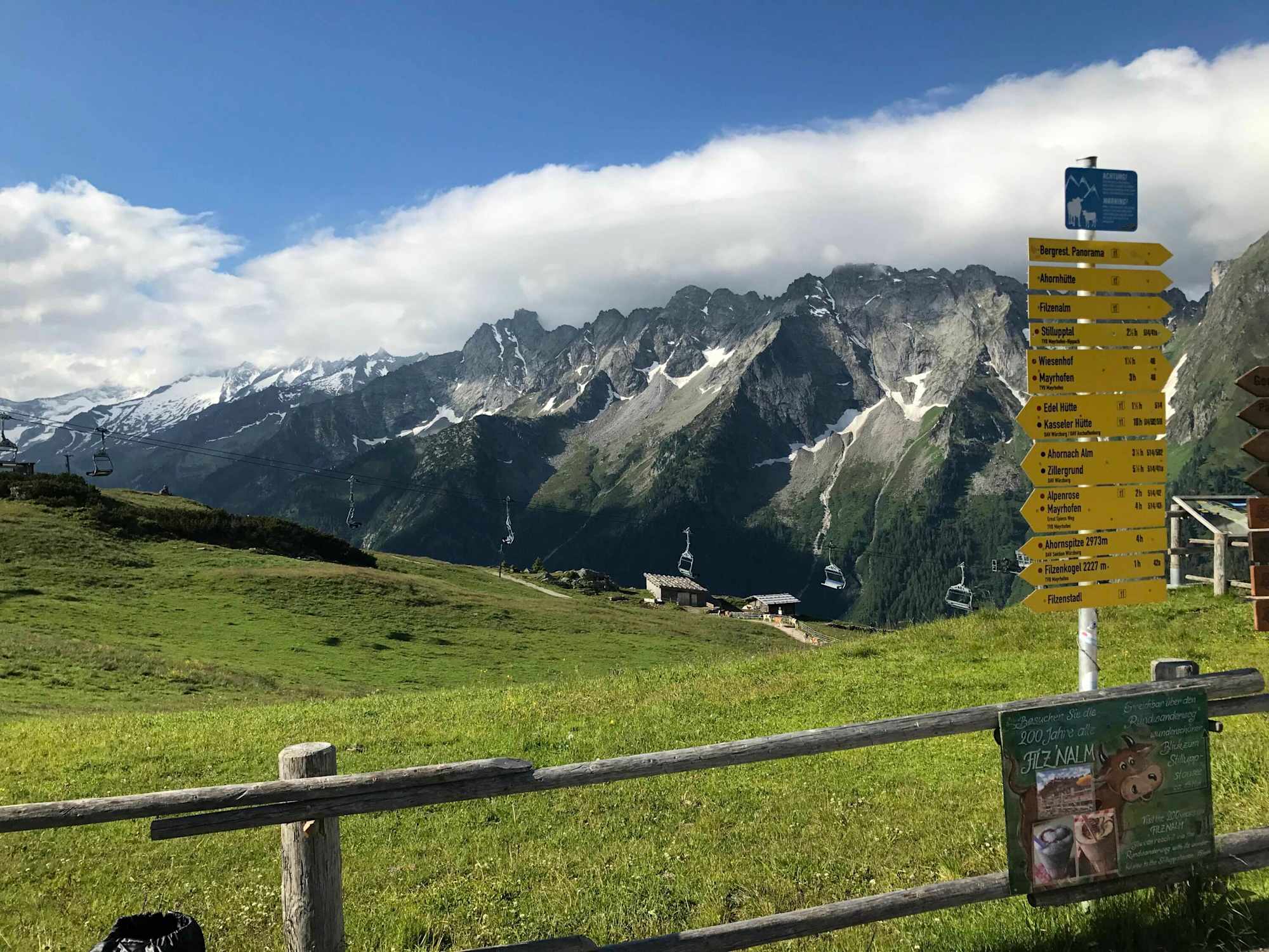 Aussicht von der Bergstation der Ahornbahn