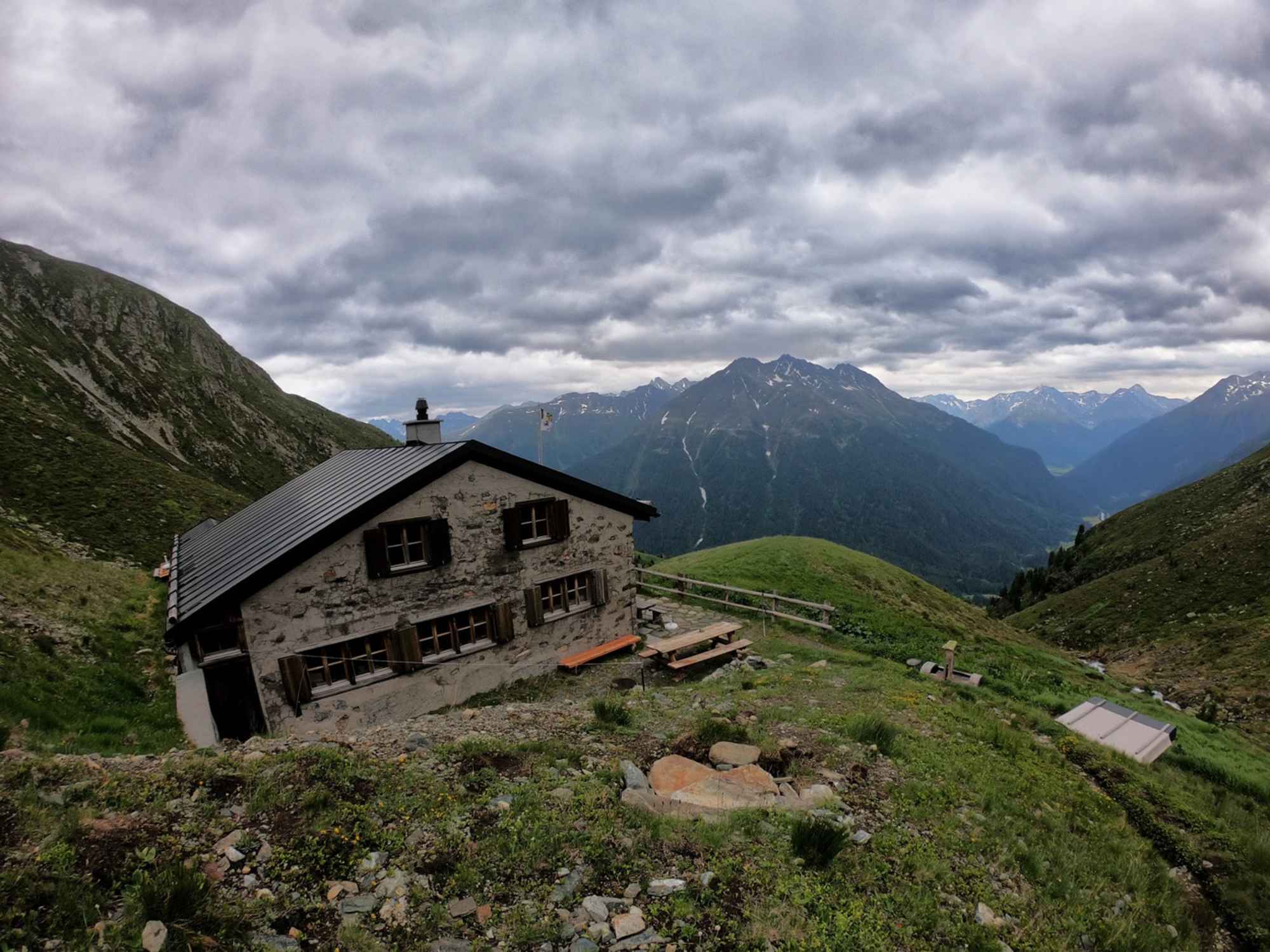 Die Chamanna dal Linard am Fuße des Piz Linard 