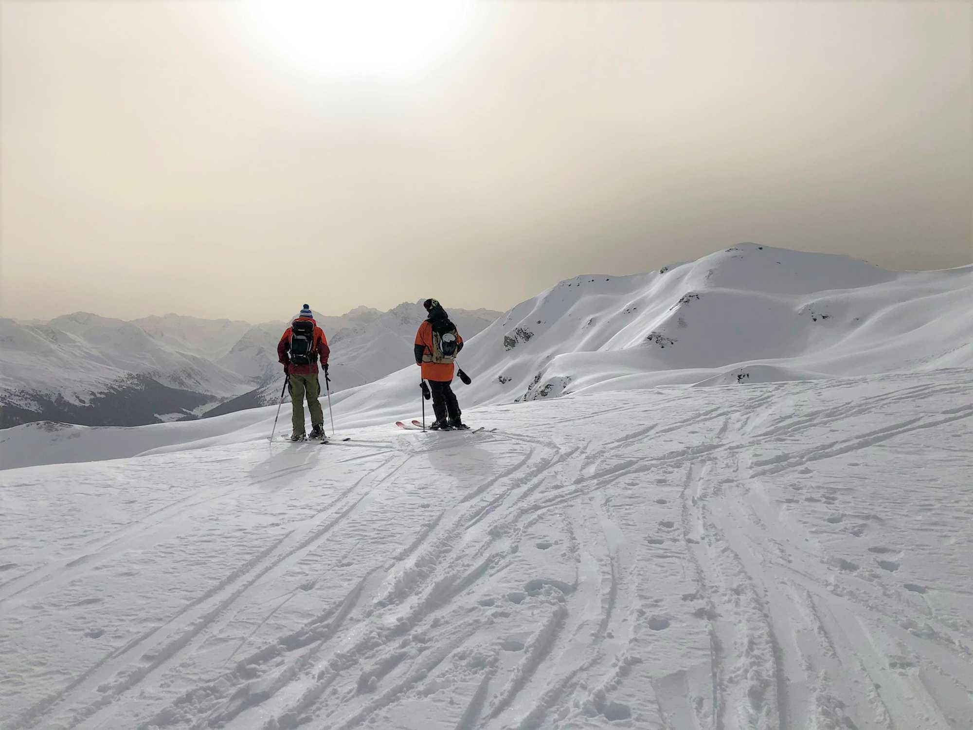 Auf die lange Abfahrt vom Chörbschhorn hinunter nach Frauenkirch darf man sich freuen.
