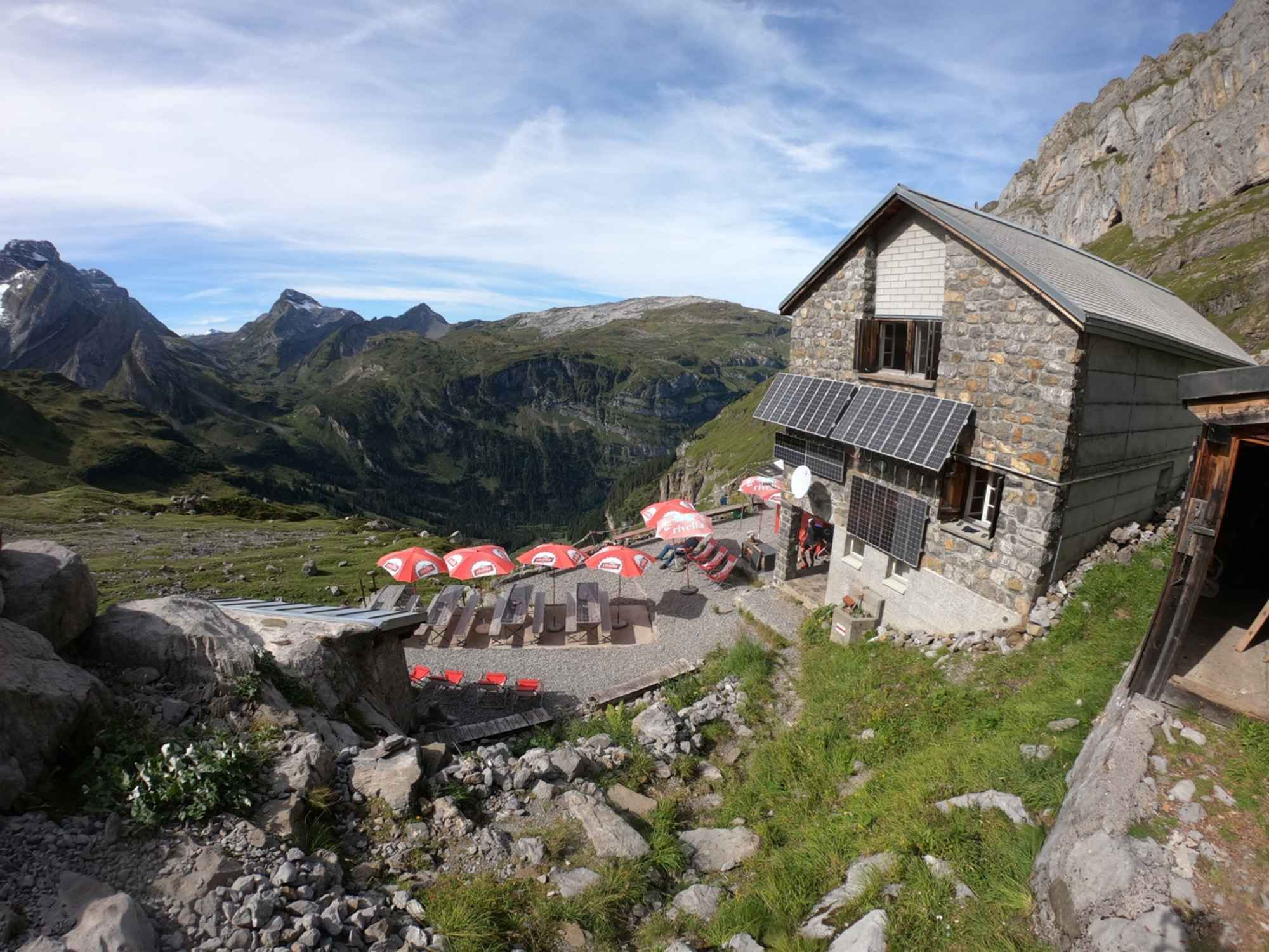 Die atemberaubende Aussicht von der Glärnischhütte.