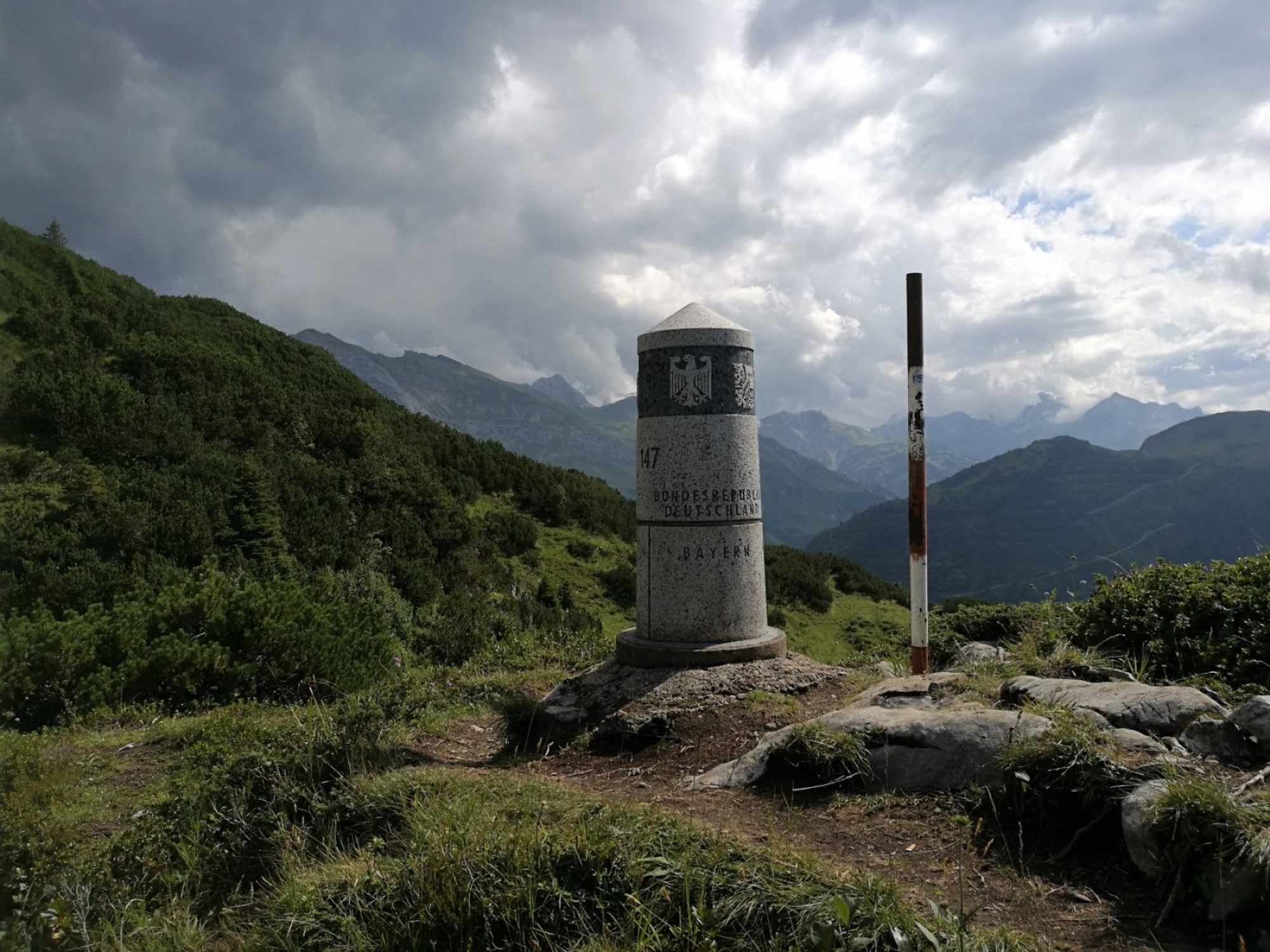 Grenzstein 147 - Am Haldenwanger Eck