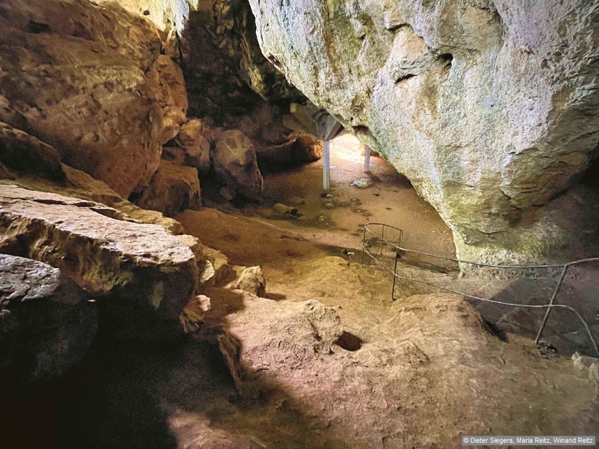 In der imposanten Kakushöhle.