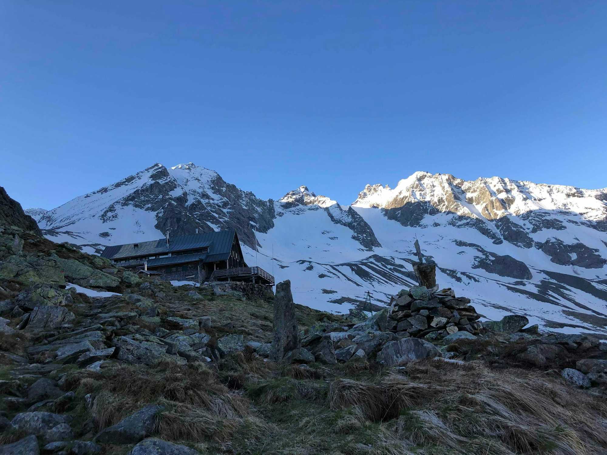 Die Kasseler Hütte in den Zillertaler Alpen 
