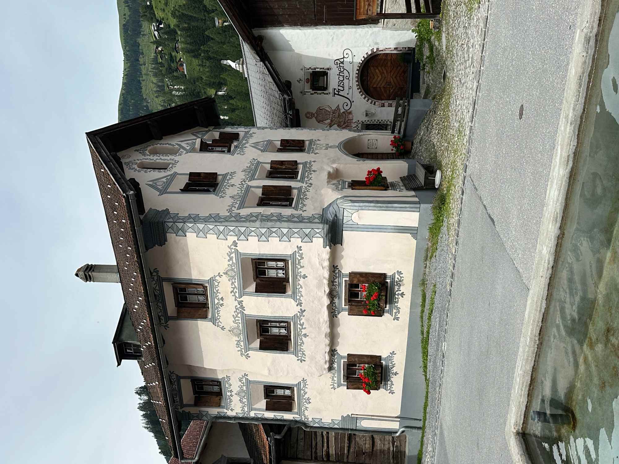 Pause im idyllischen Bergün